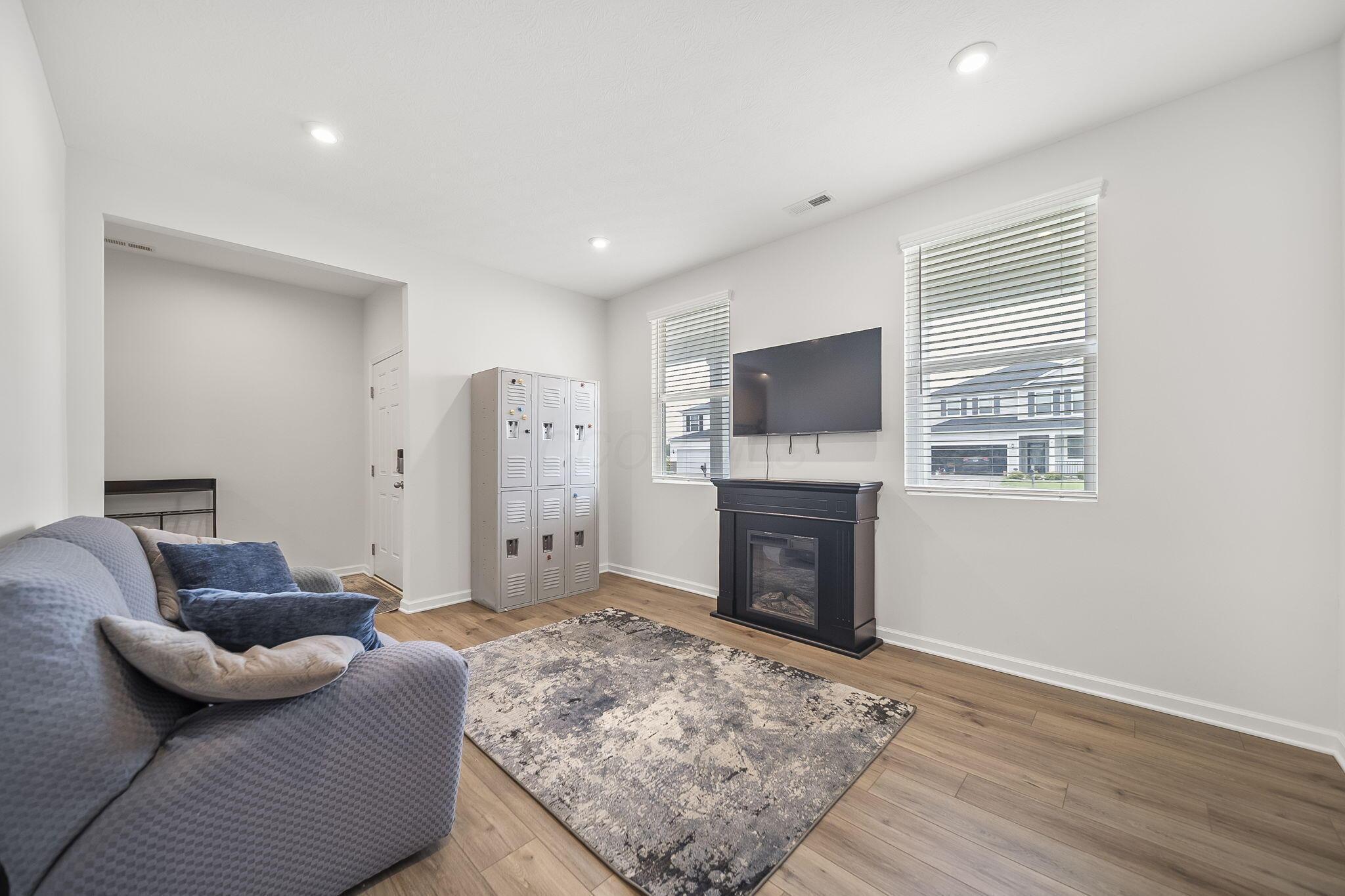 1167 Lake Forest Drive