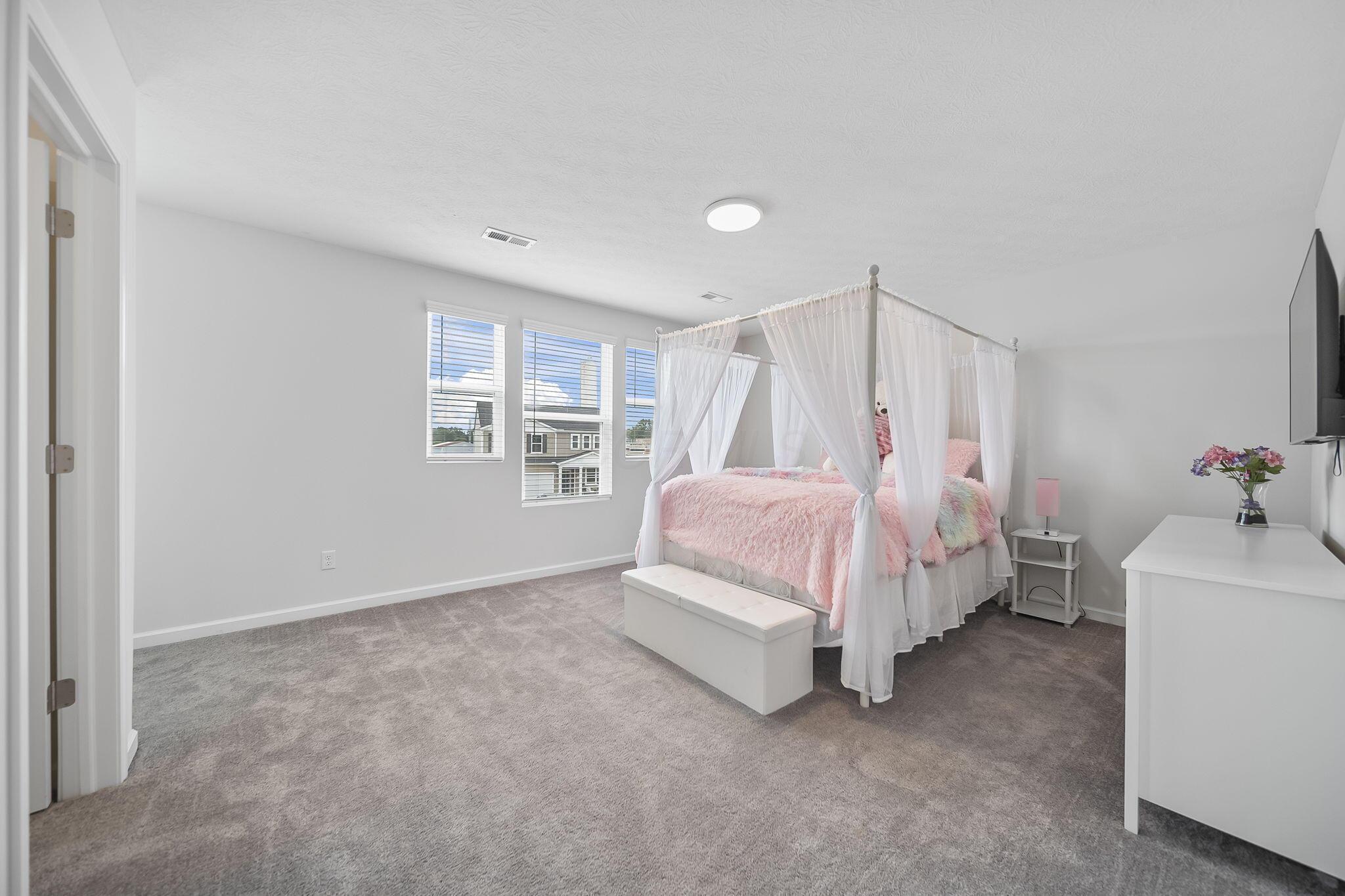 1167 Lake Forest Drive