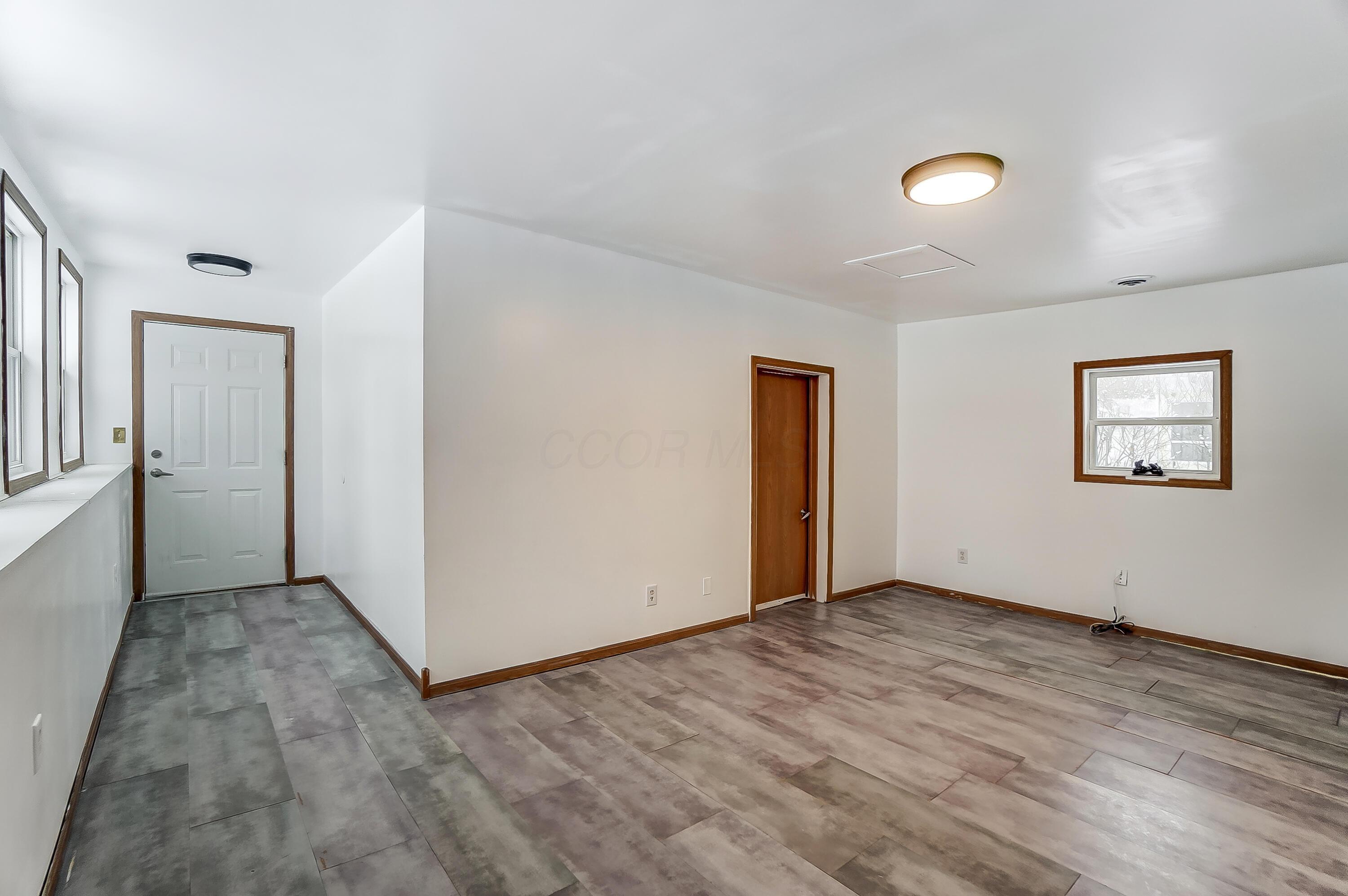 1919 Oakland Parkway