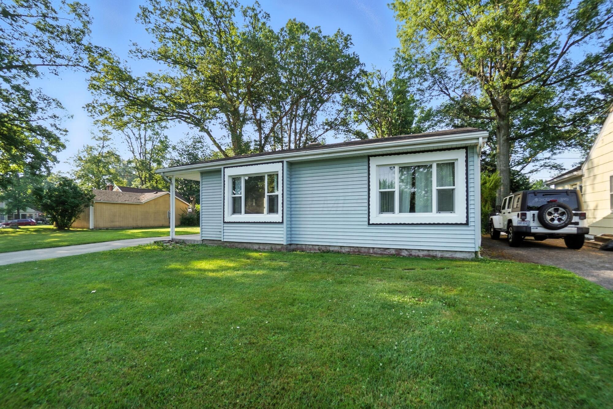 1919 Oakland Parkway