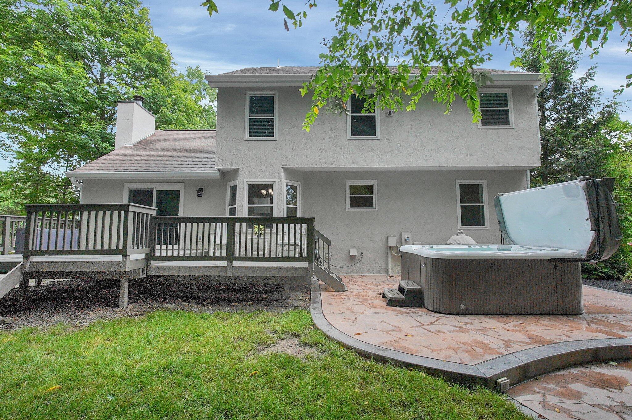 198 W Hull Drive