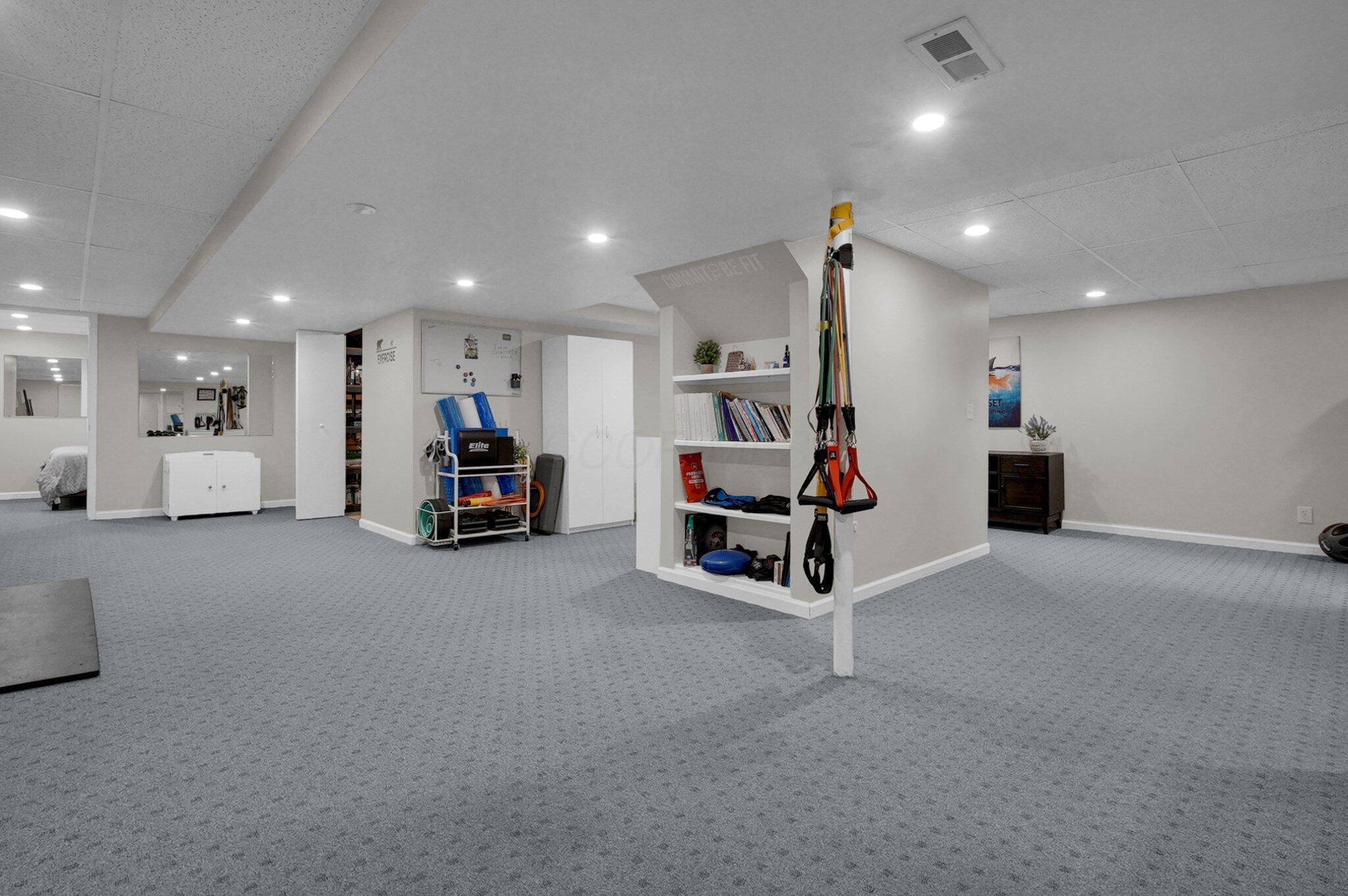 198 W Hull Drive