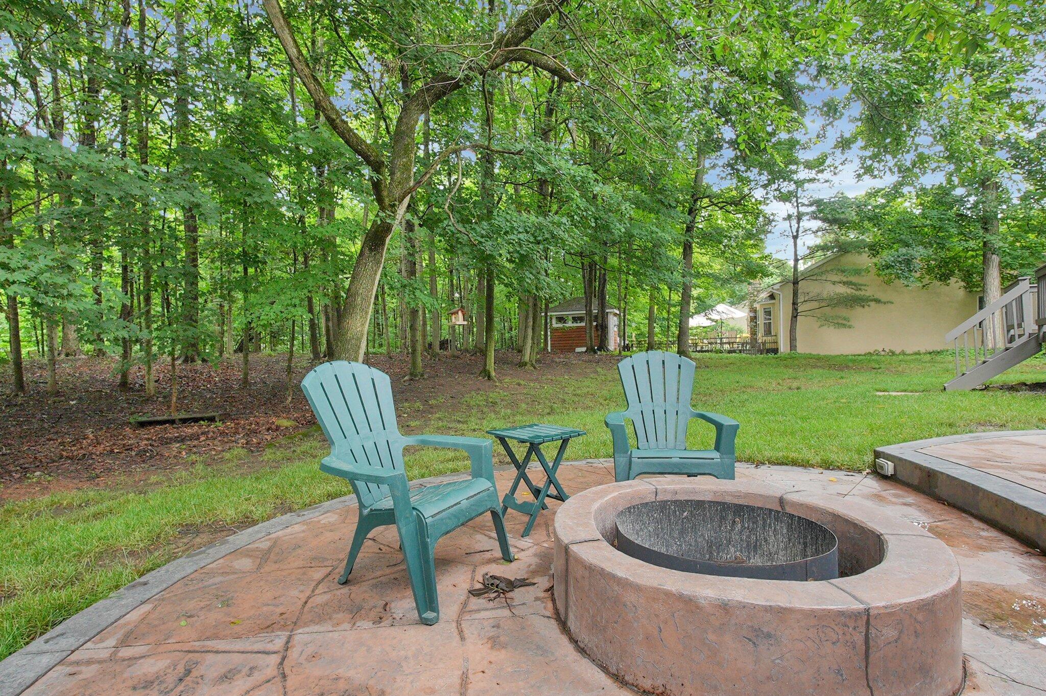 198 W Hull Drive