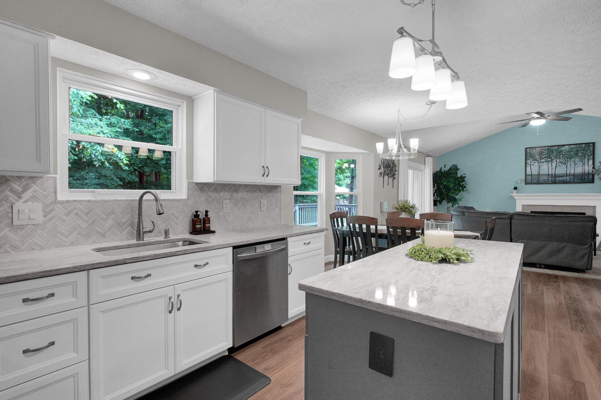 198 W Hull Drive