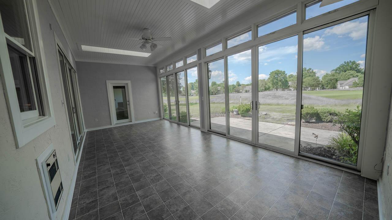 1610 Oxbow Drive