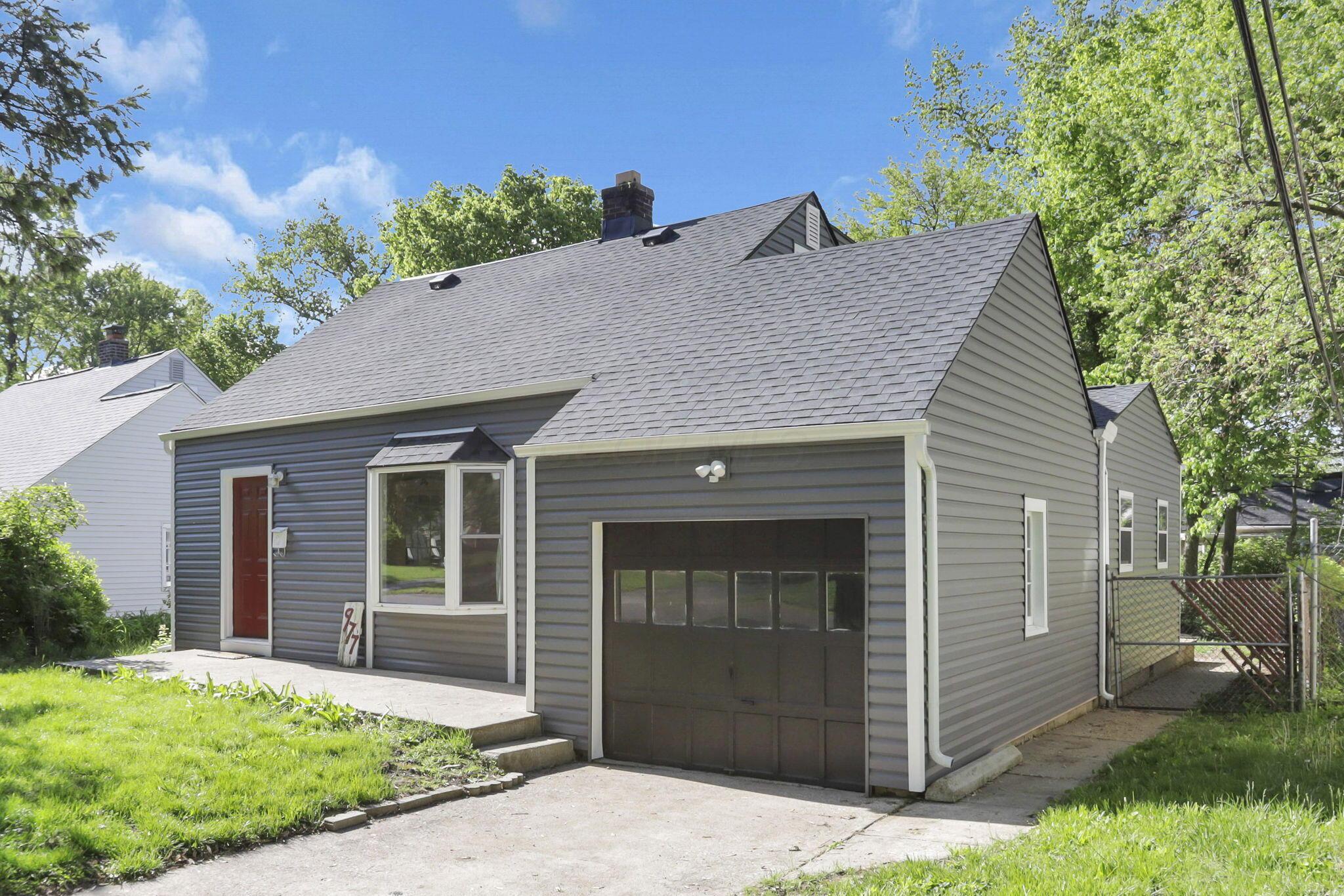 977 Sells Avenue