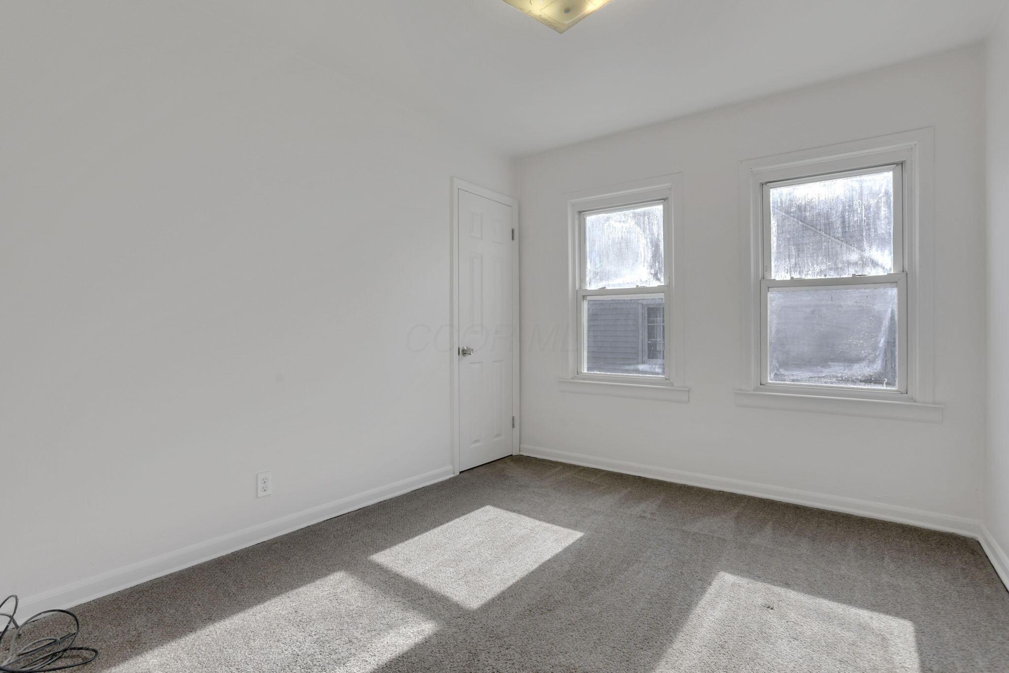 977 Sells Avenue