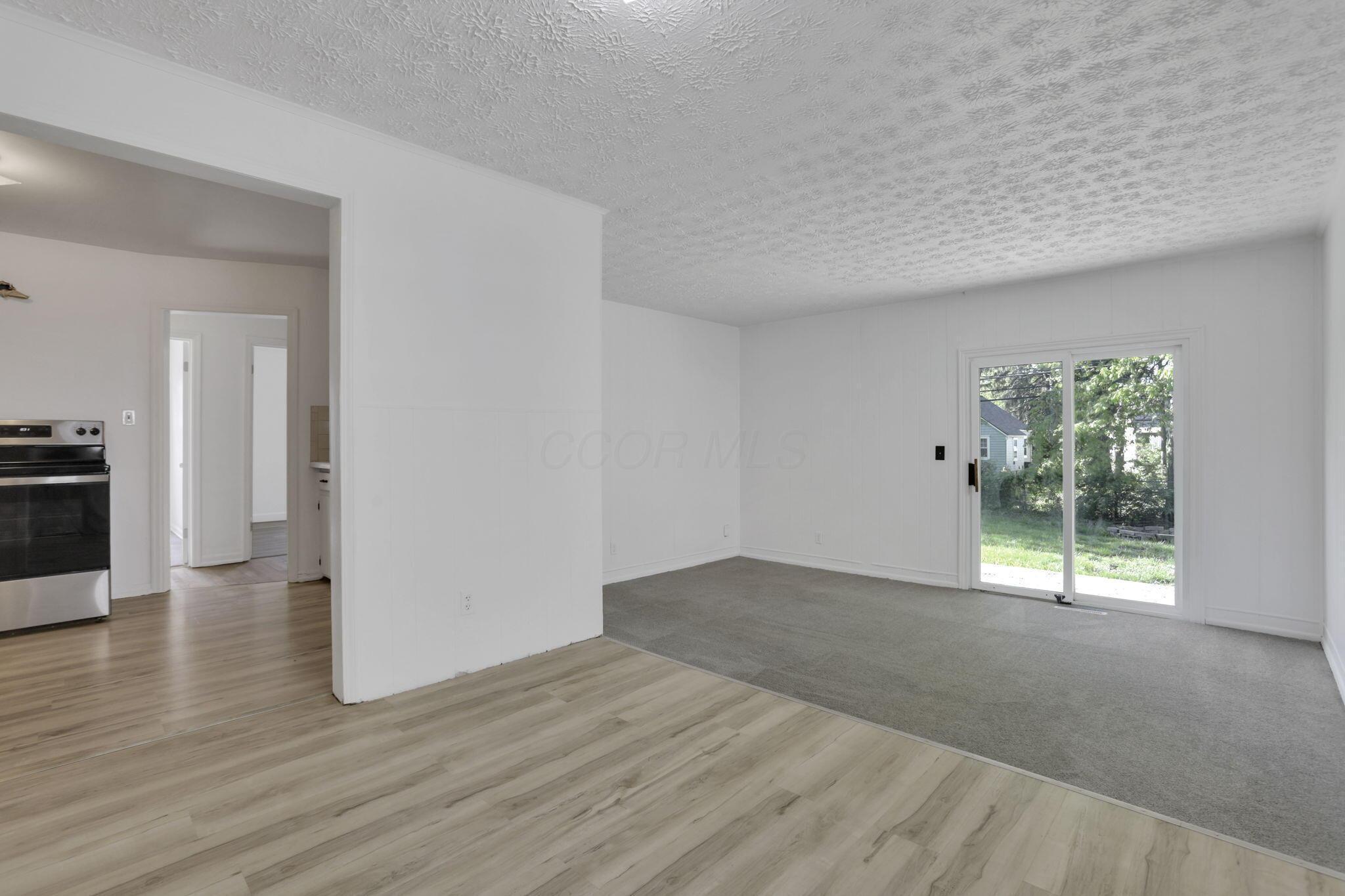 977 Sells Avenue
