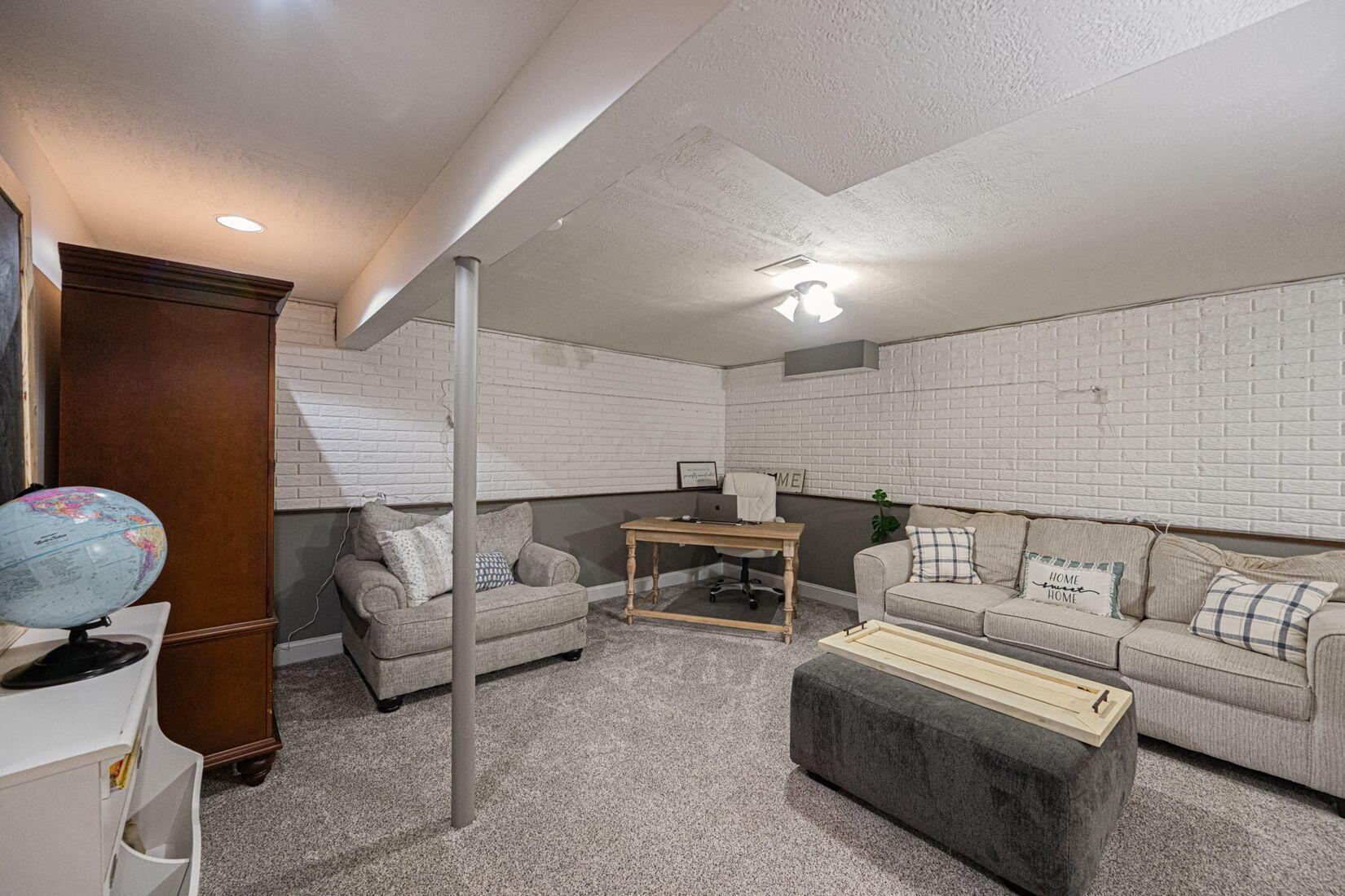 5520 Clover Valley Road