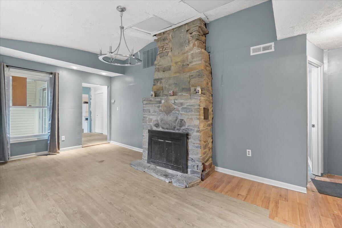 1585 County Road 37