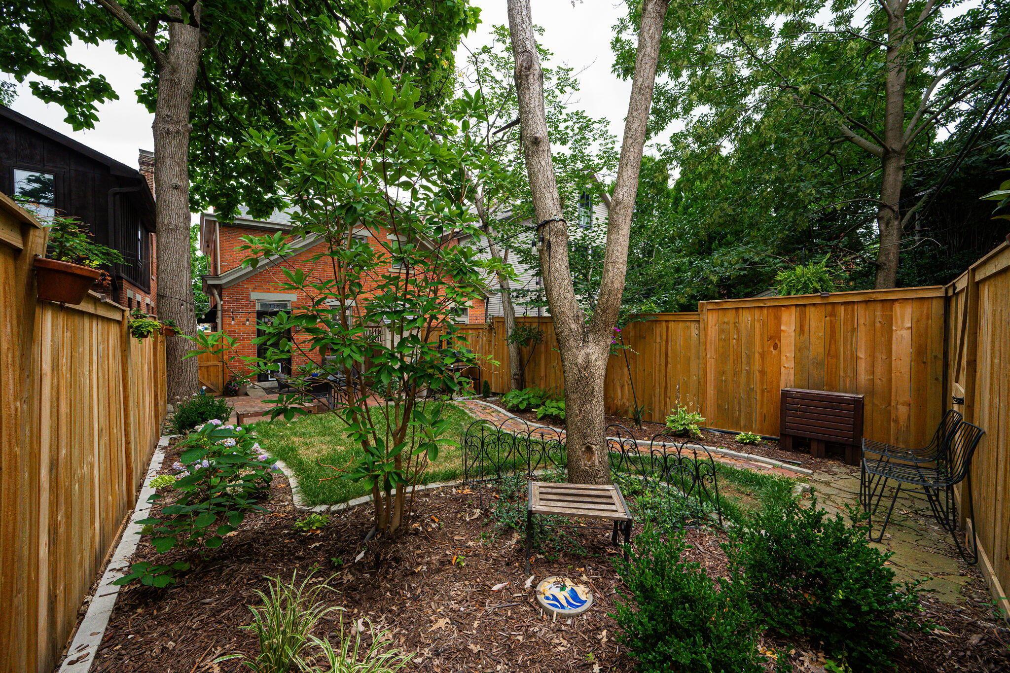 133 E Sycamore Street