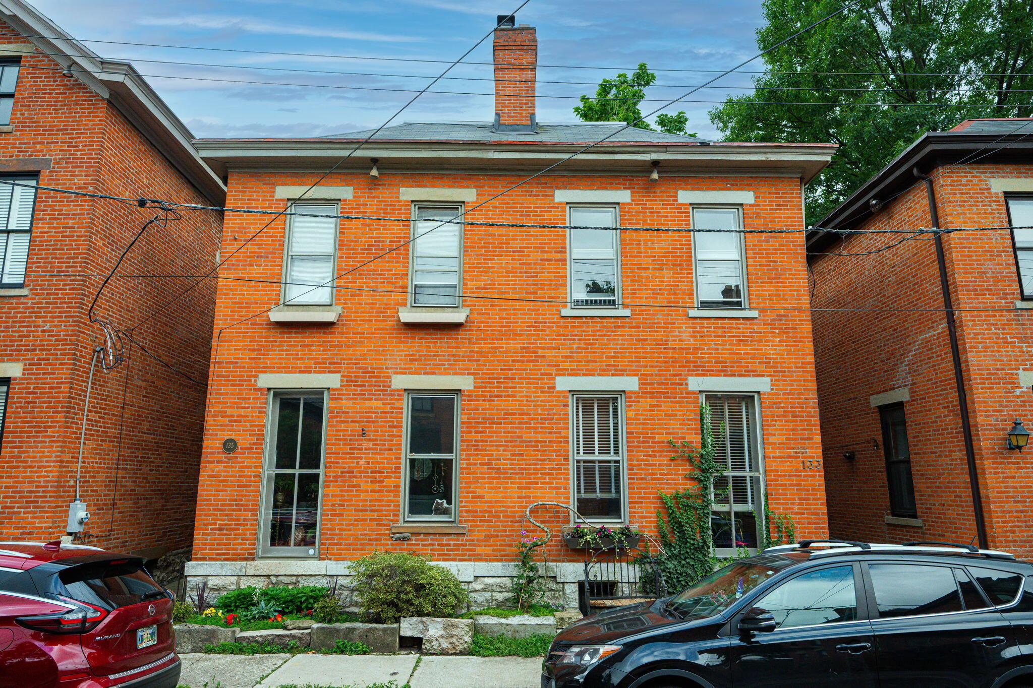 133 E Sycamore Street