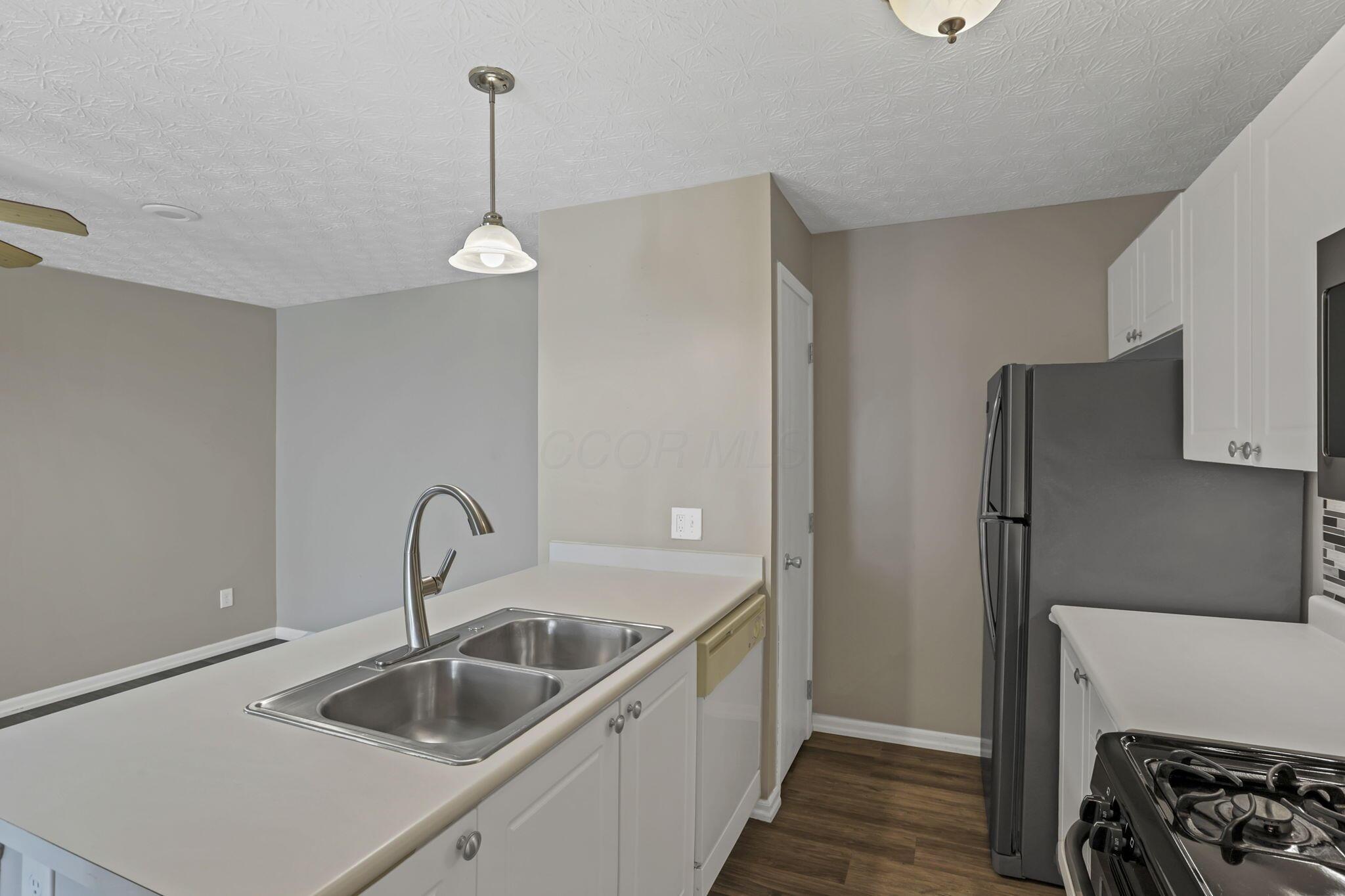 6658 Lagrange Drive, 43E