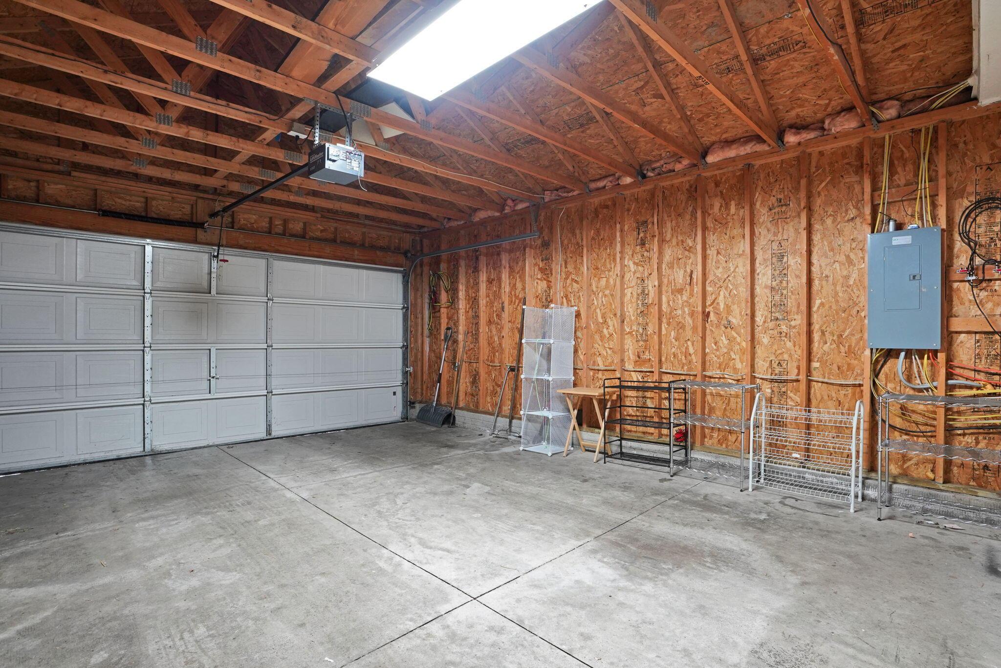 1386 Chickweed Street, 244