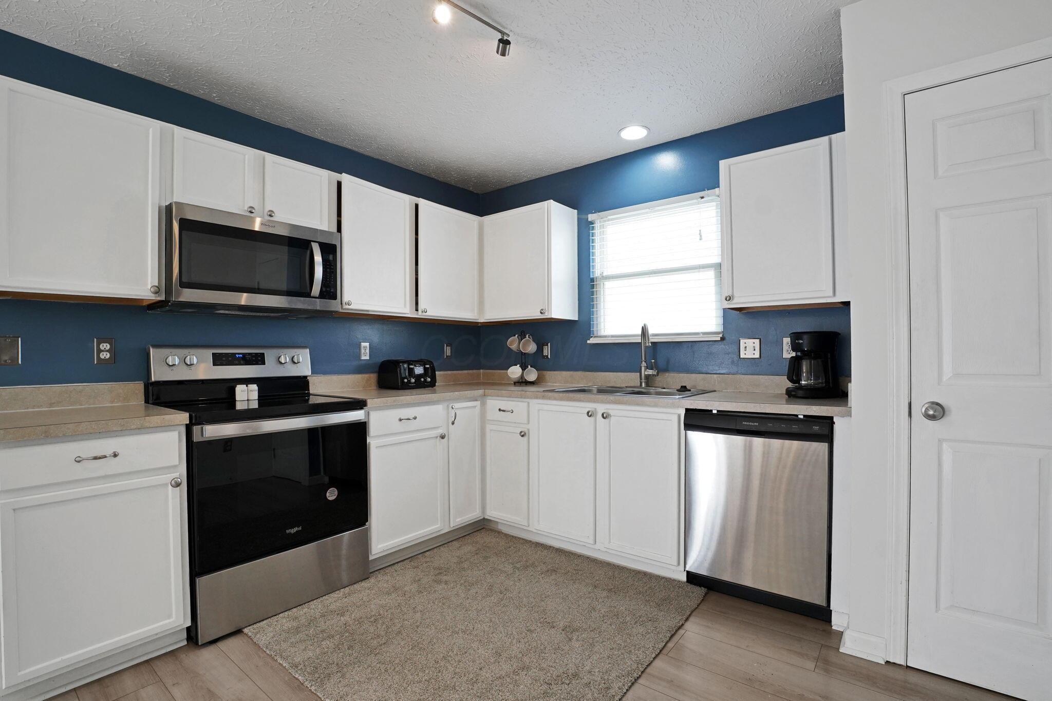 1386 Chickweed Street, 244