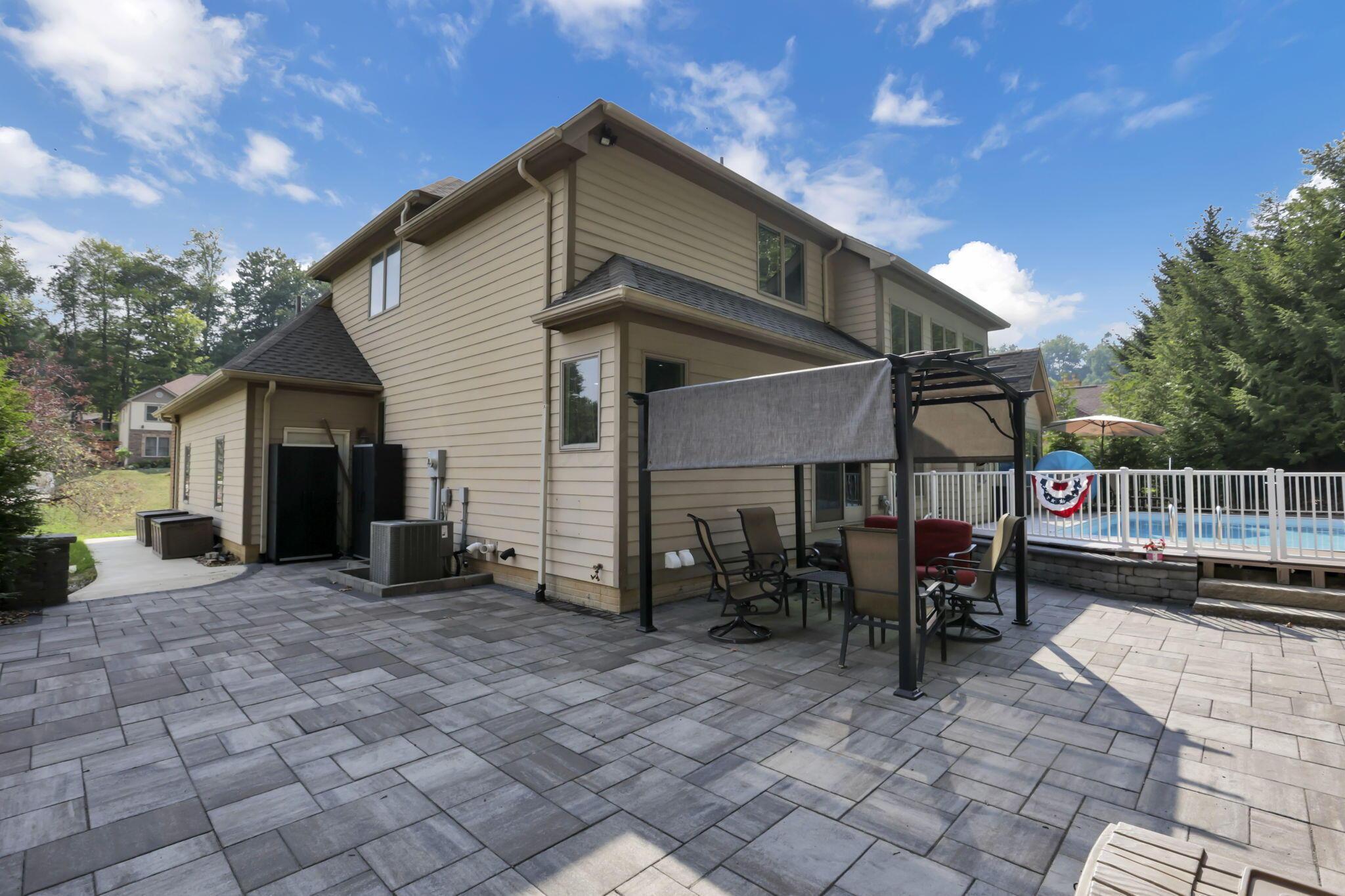 886 Howell Drive
