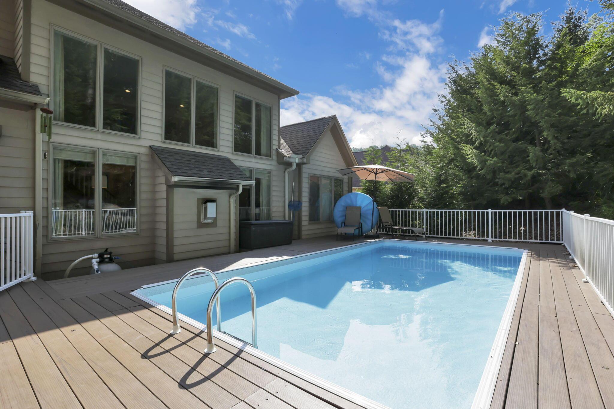 886 Howell Drive