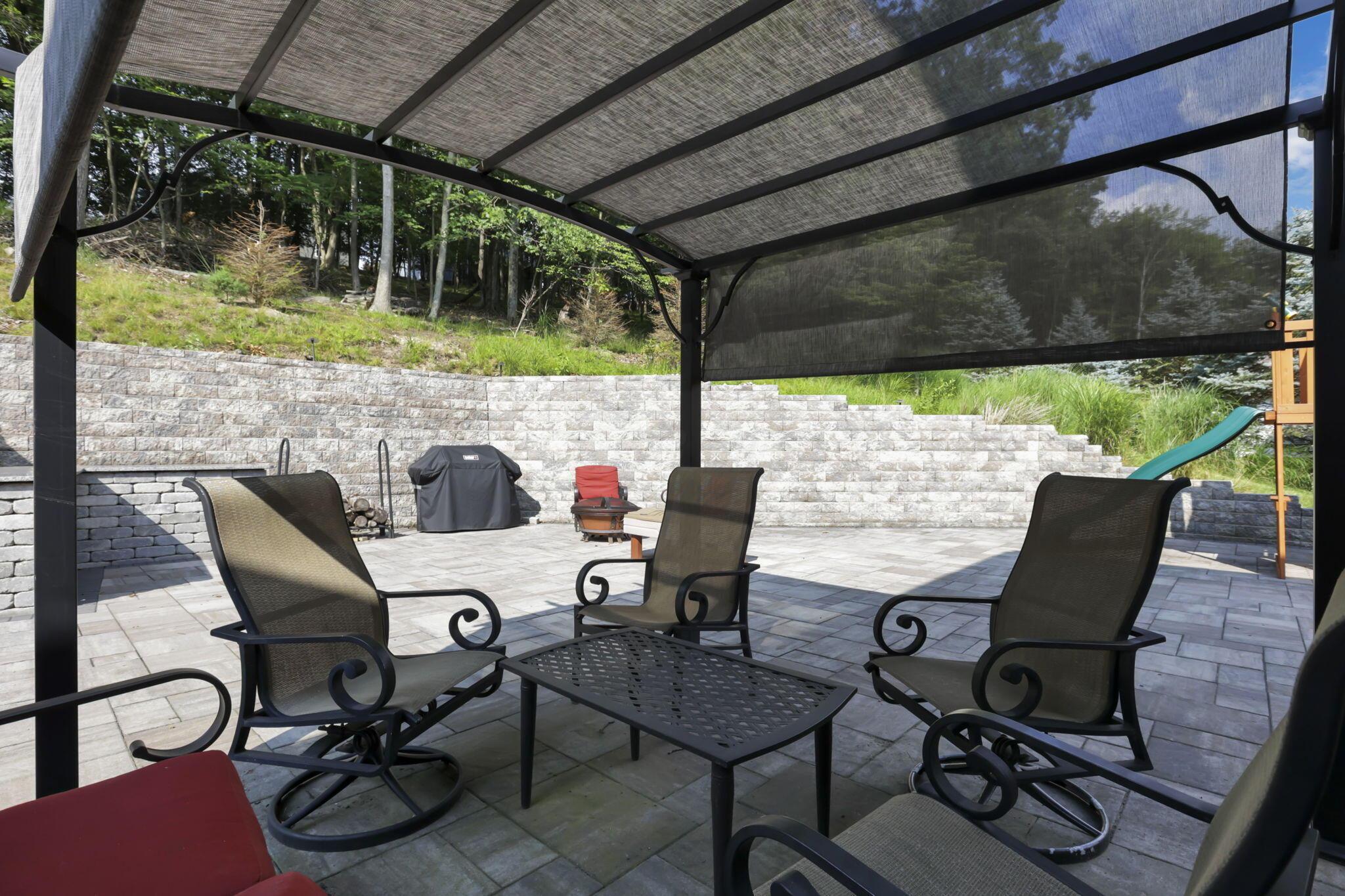 886 Howell Drive