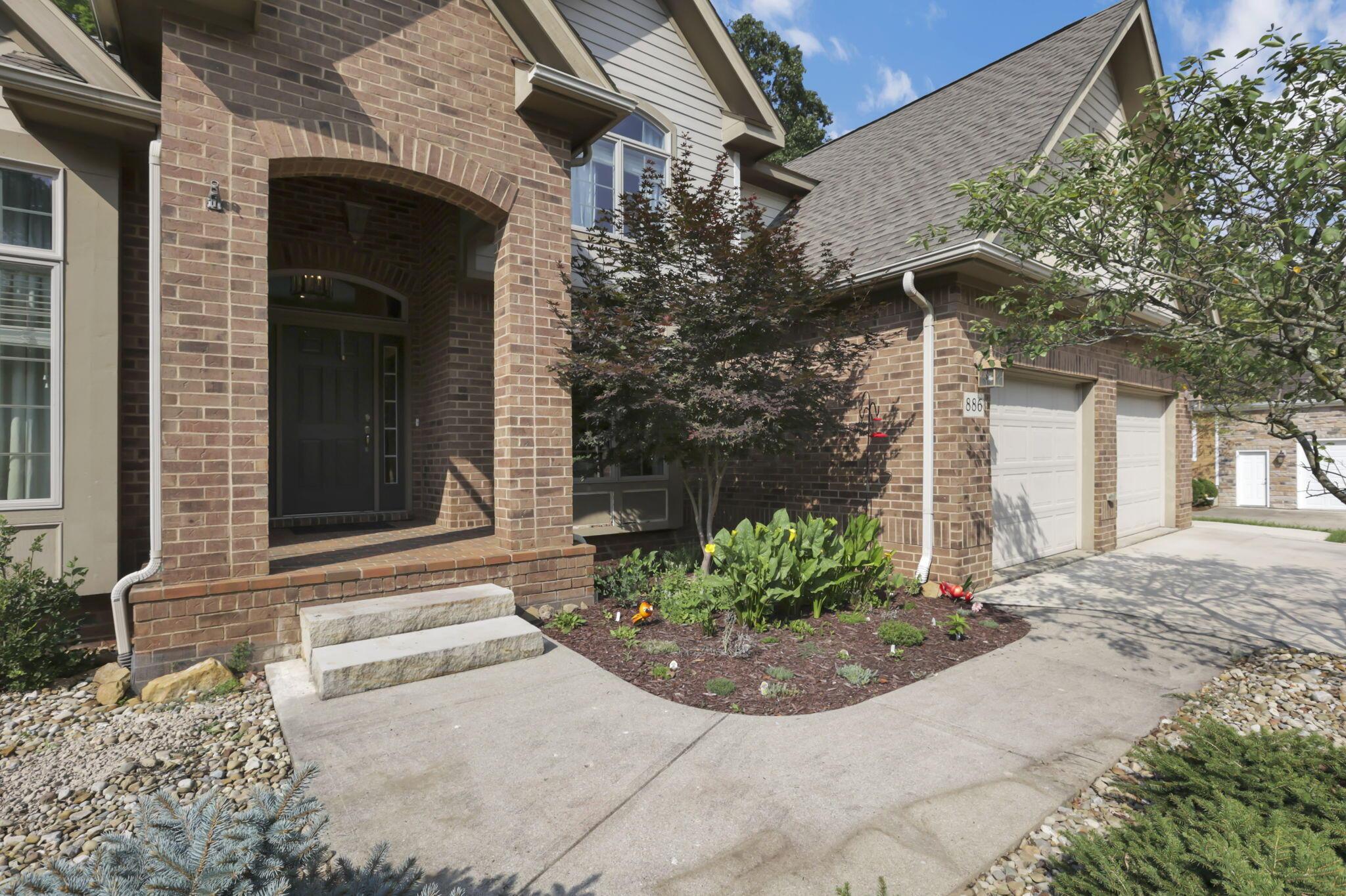 886 Howell Drive