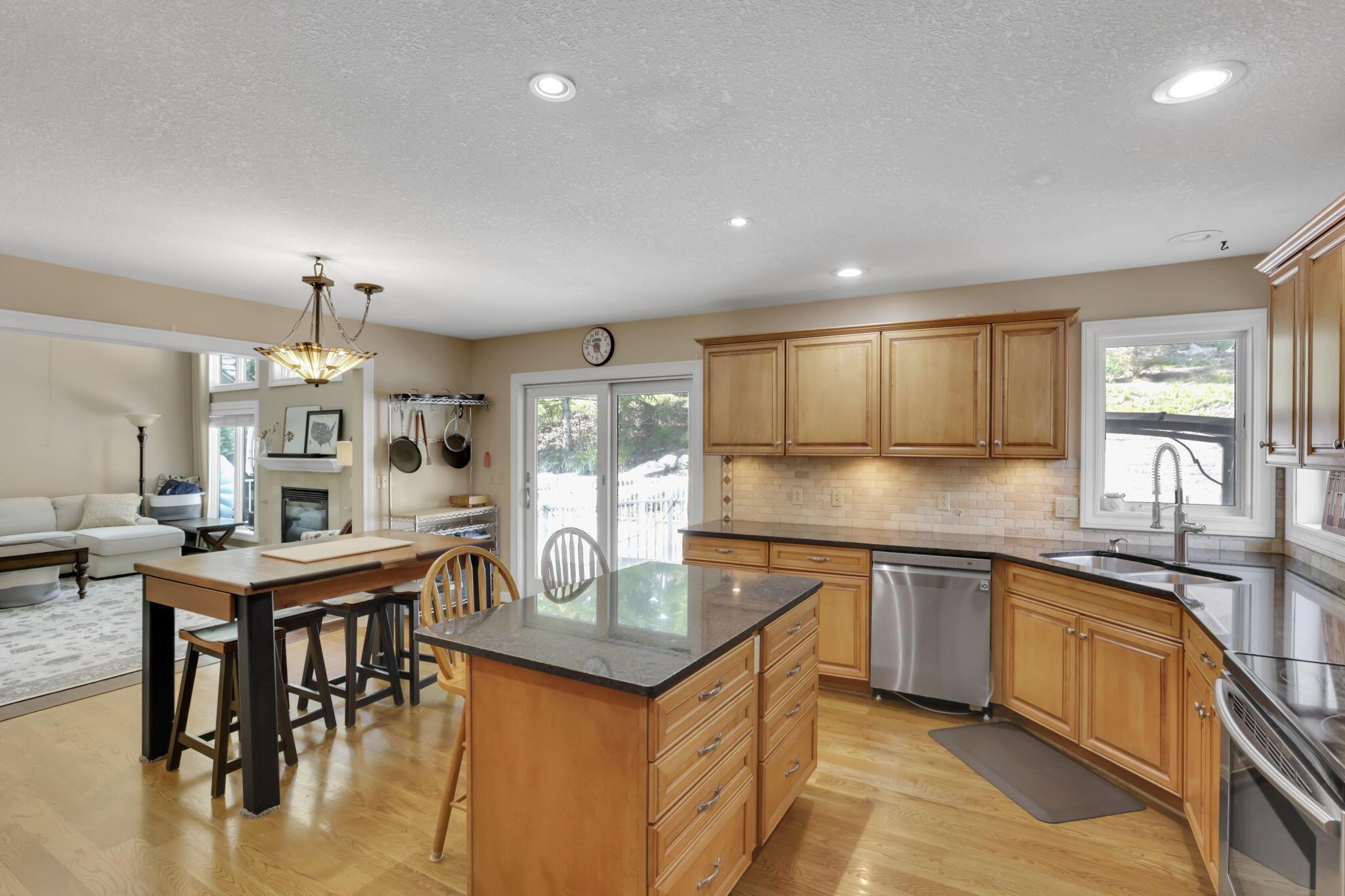 886 Howell Drive