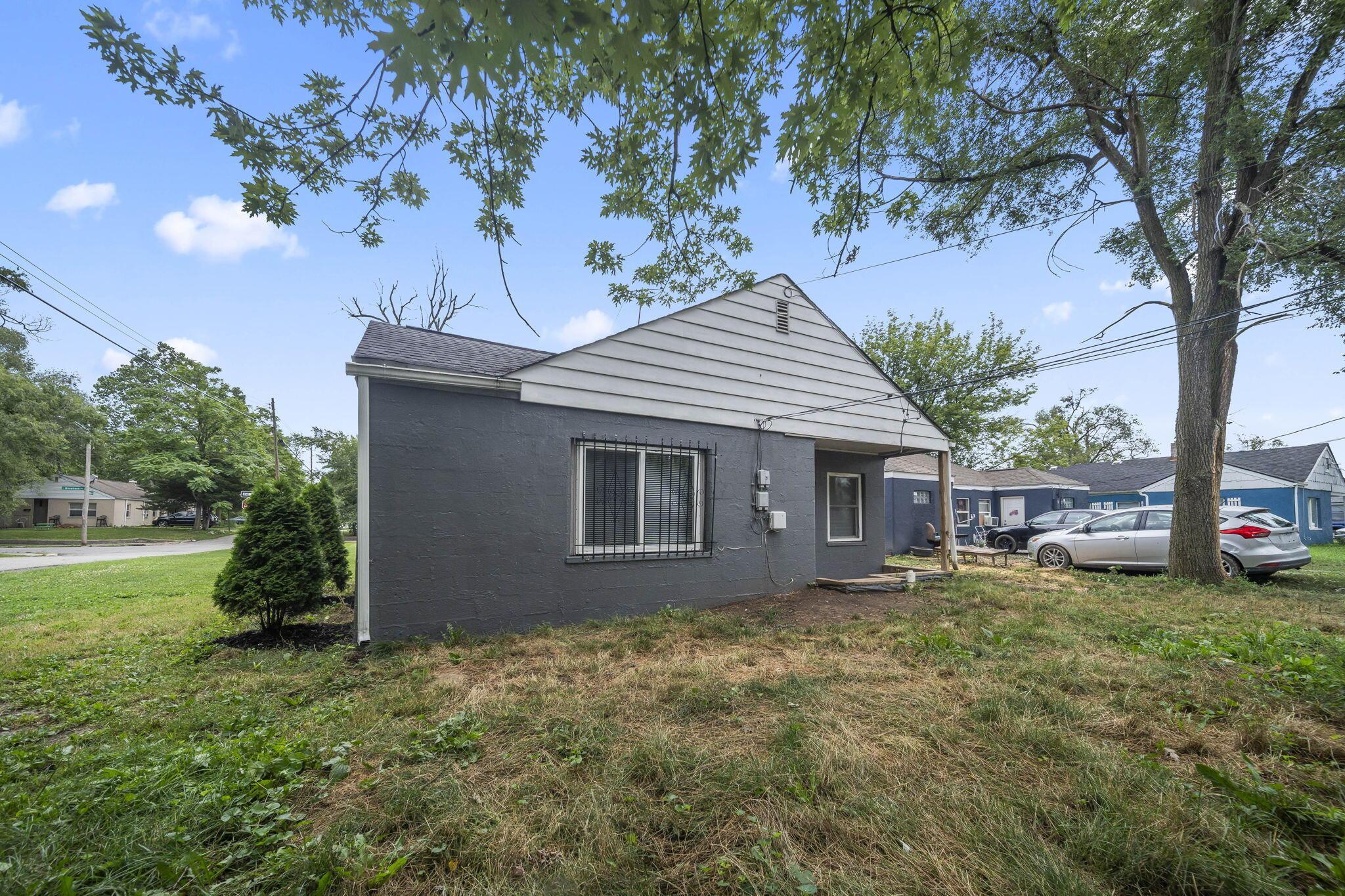 653-655 S Wheatland Avenue