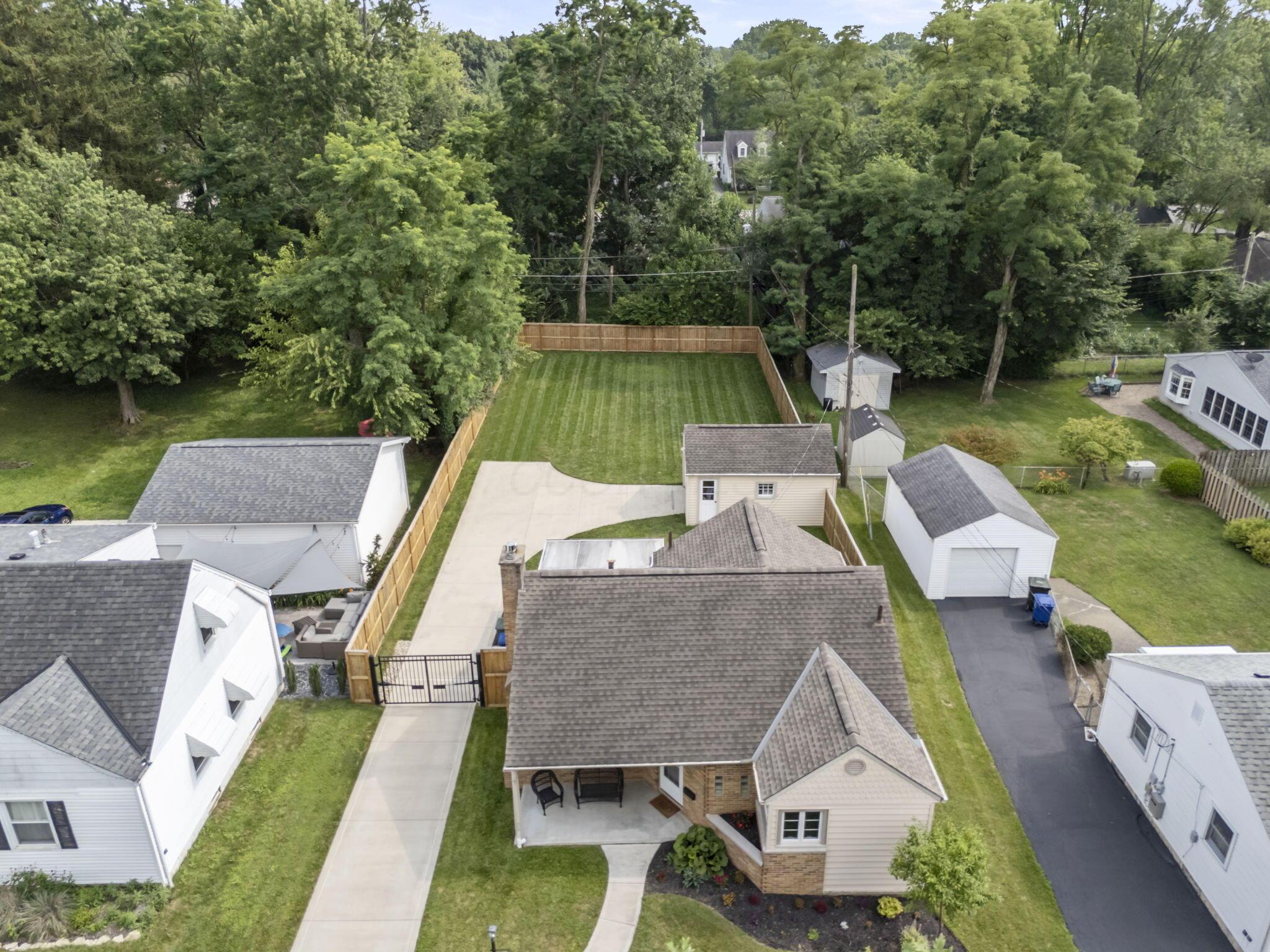 591 E Beaumont Road