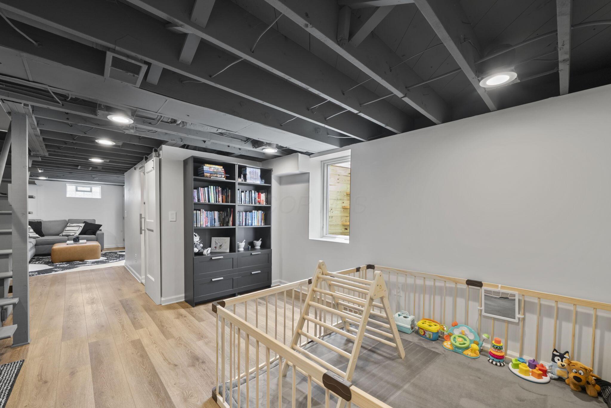591 E Beaumont Road