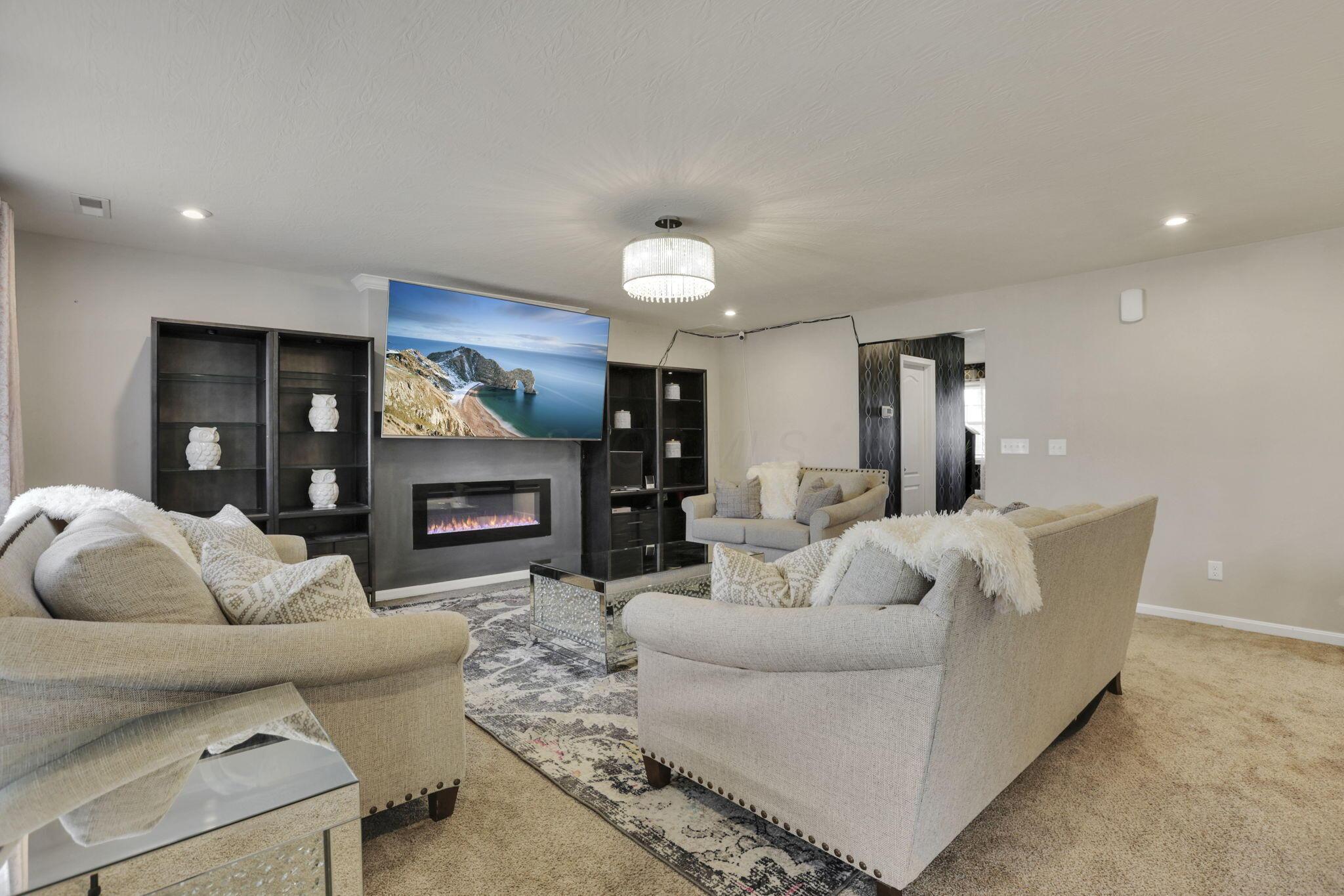 7460 Sugarbark Court