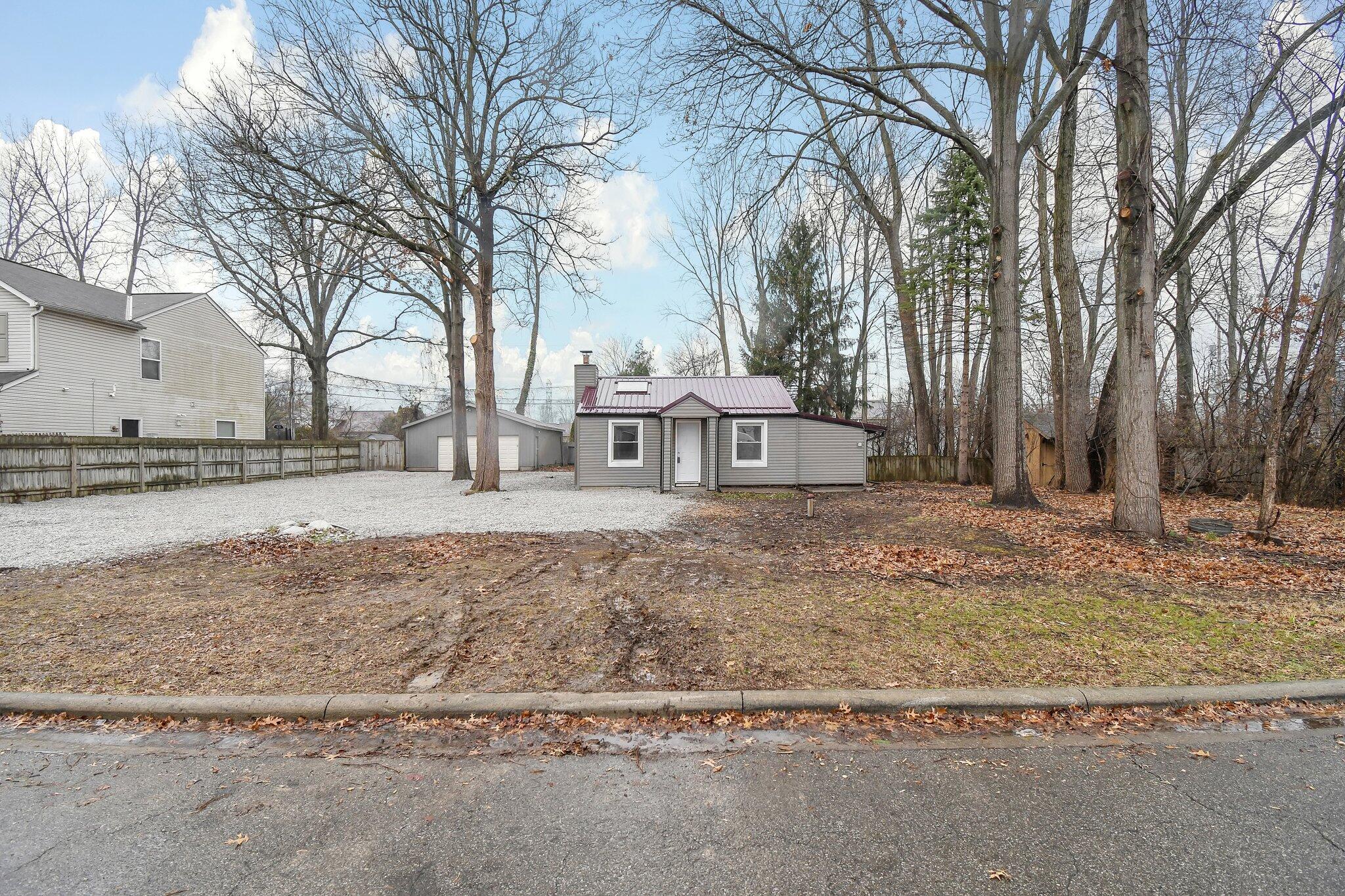 2692 Northwold Road
