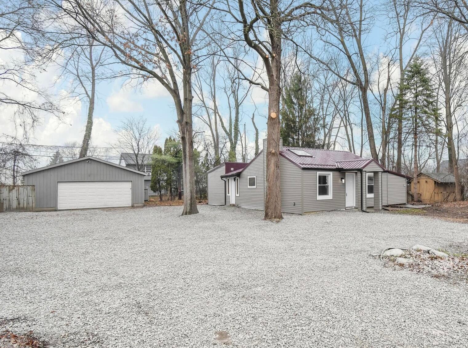 2692 Northwold Road