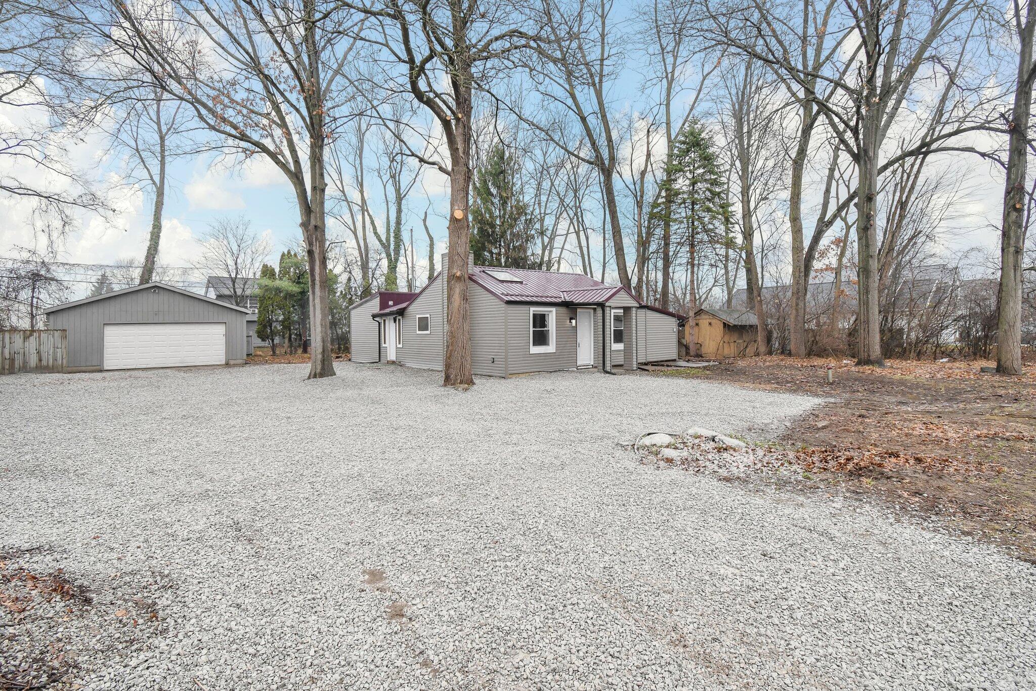 2692 Northwold Road
