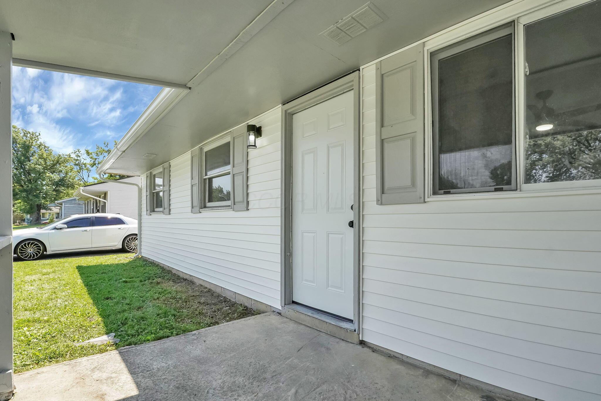 2501 Navarre Road
