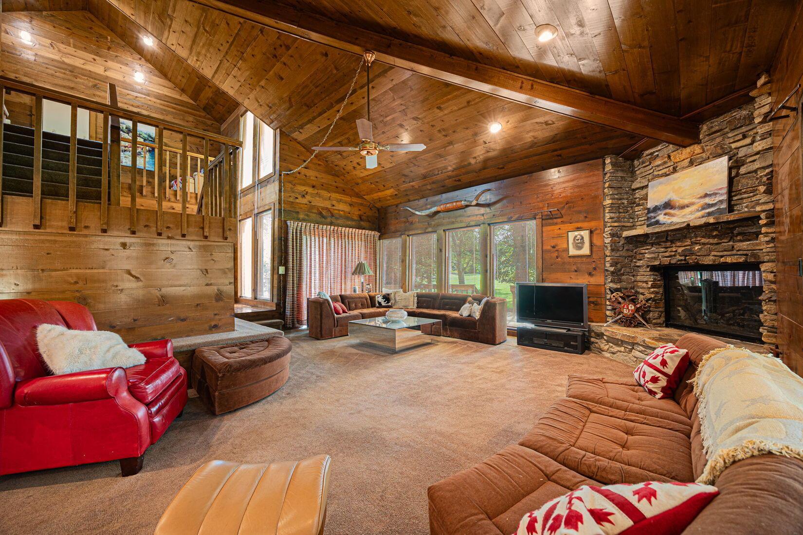 5809 Clover Lane