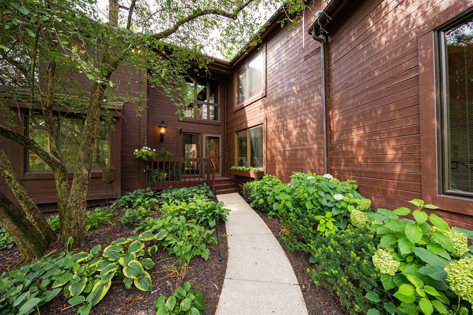 5809 Clover Lane