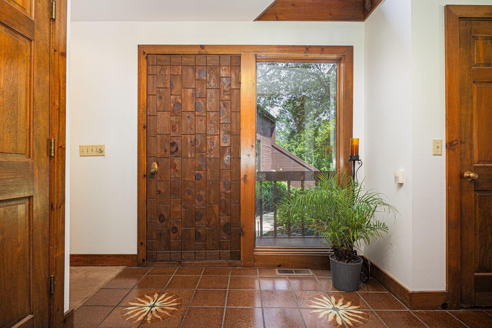 5809 Clover Lane