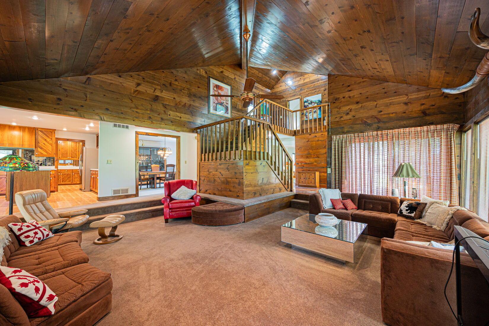 5809 Clover Lane