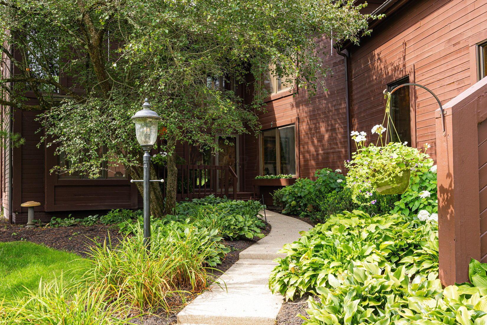 5809 Clover Lane