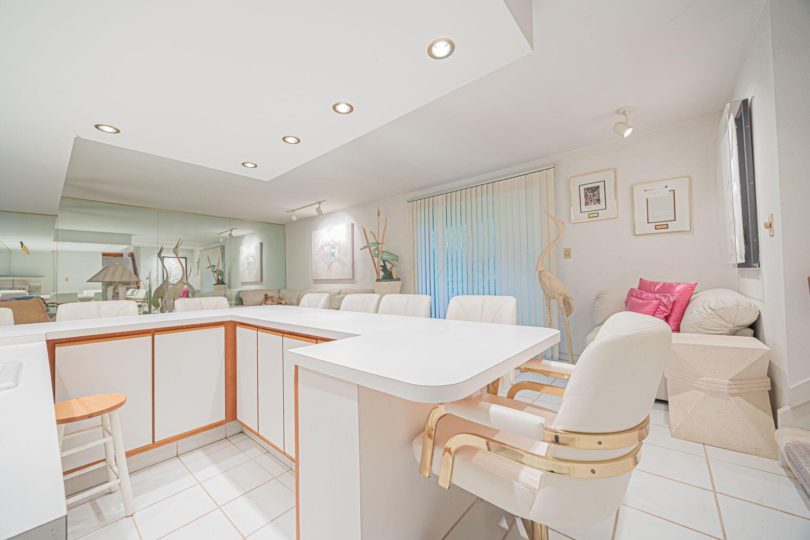 5809 Clover Lane