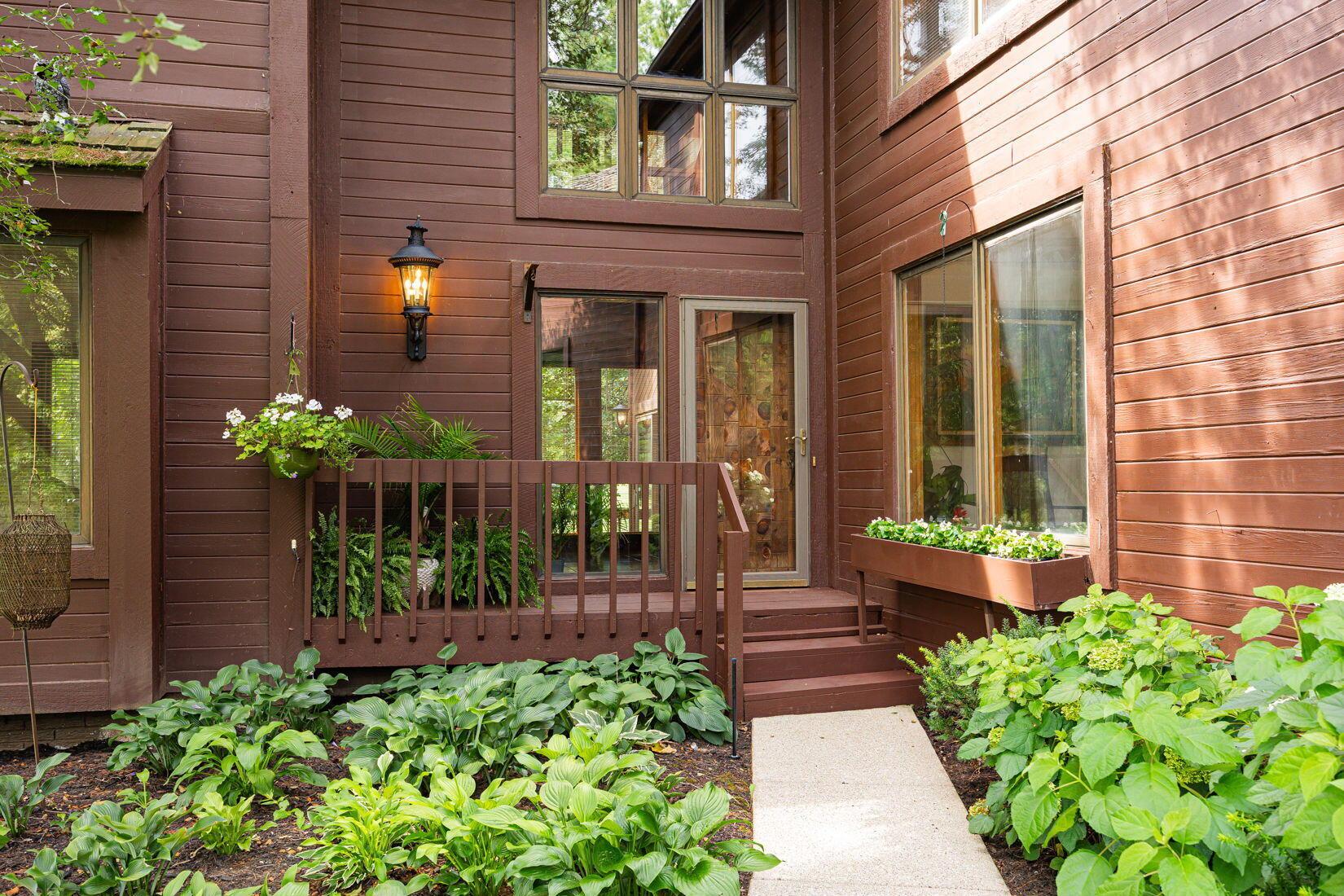 5809 Clover Lane