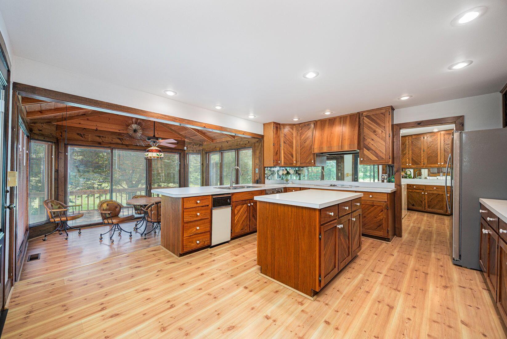 5809 Clover Lane