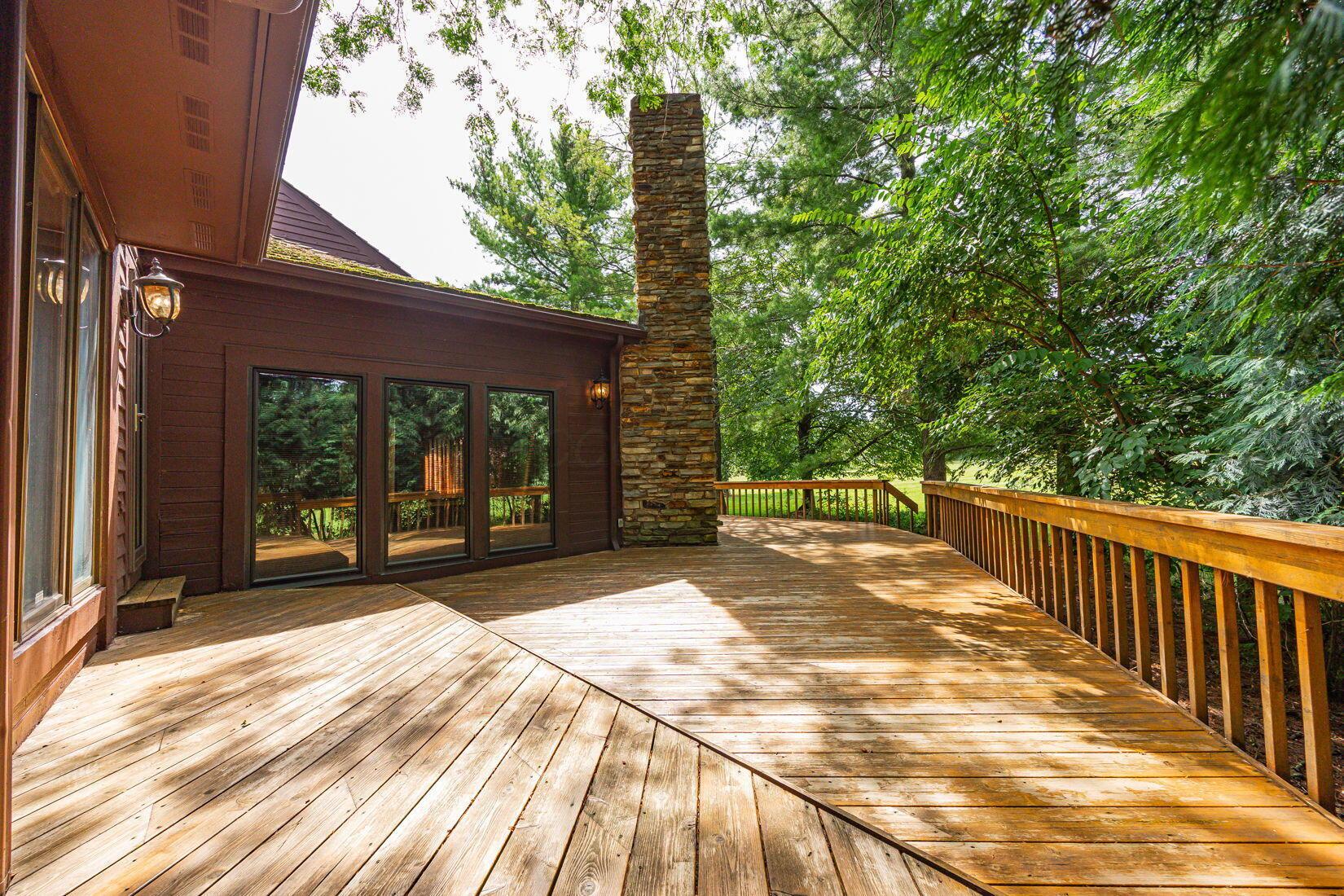 5809 Clover Lane