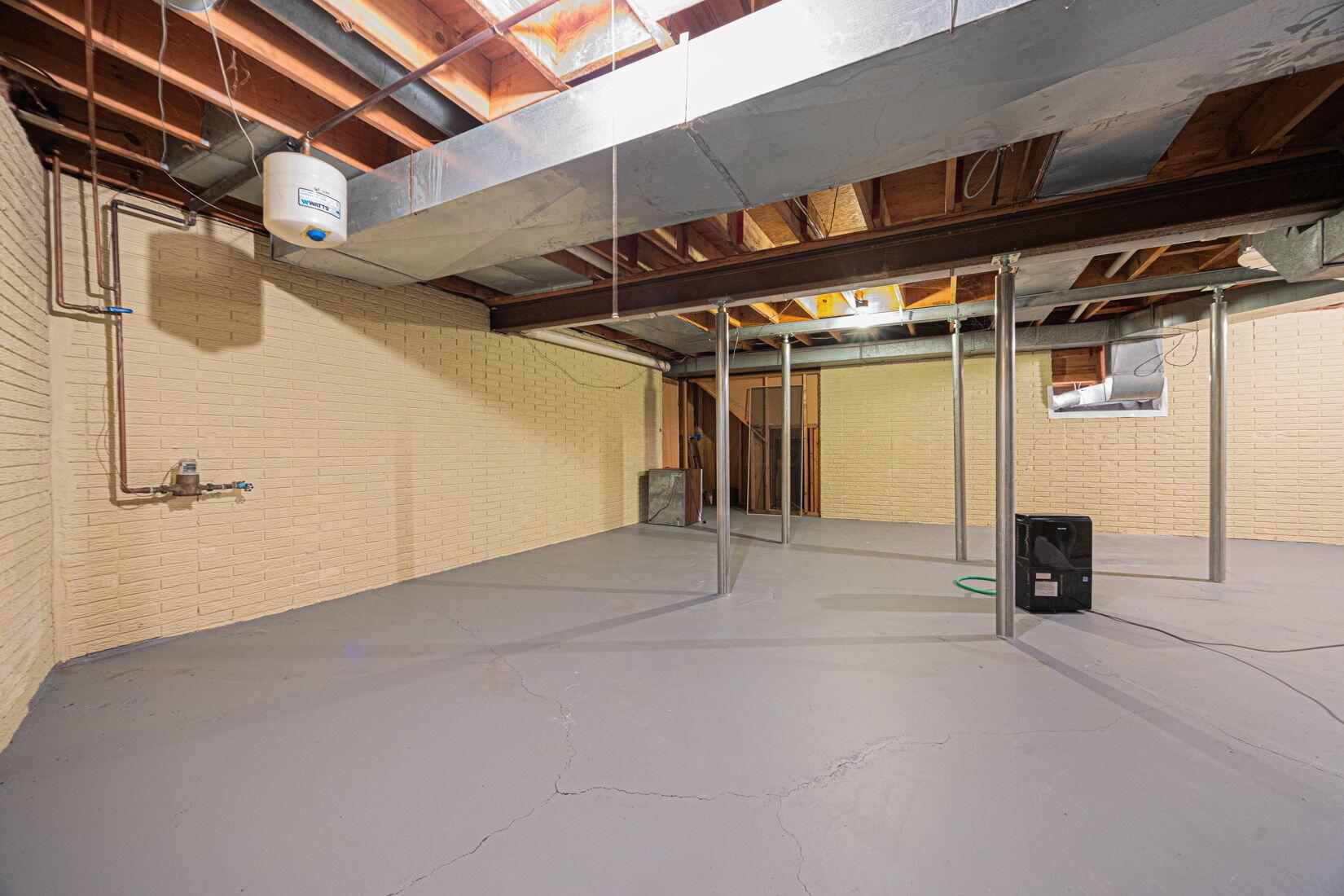 5809 Clover Lane