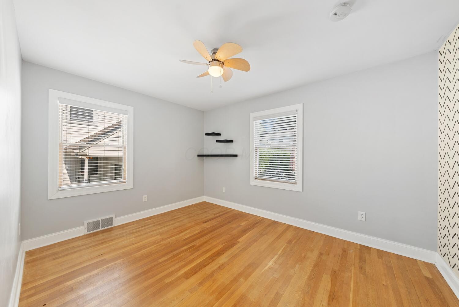 122 W Henderson Road