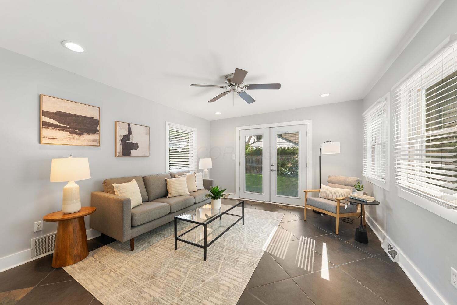 122 W Henderson Road