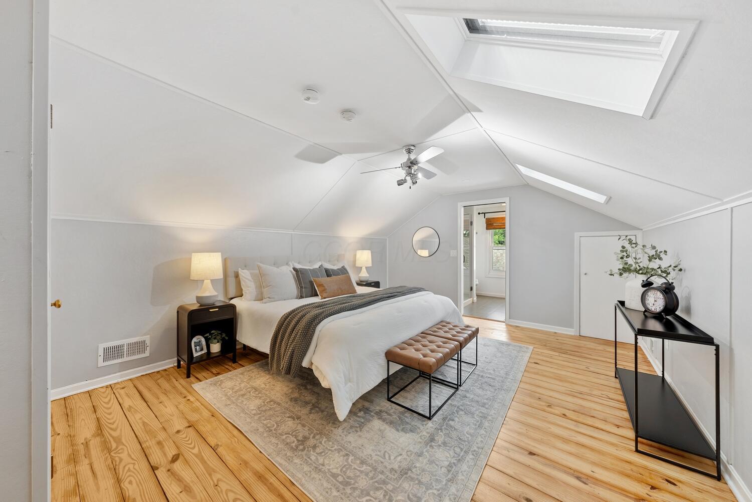122 W Henderson Road