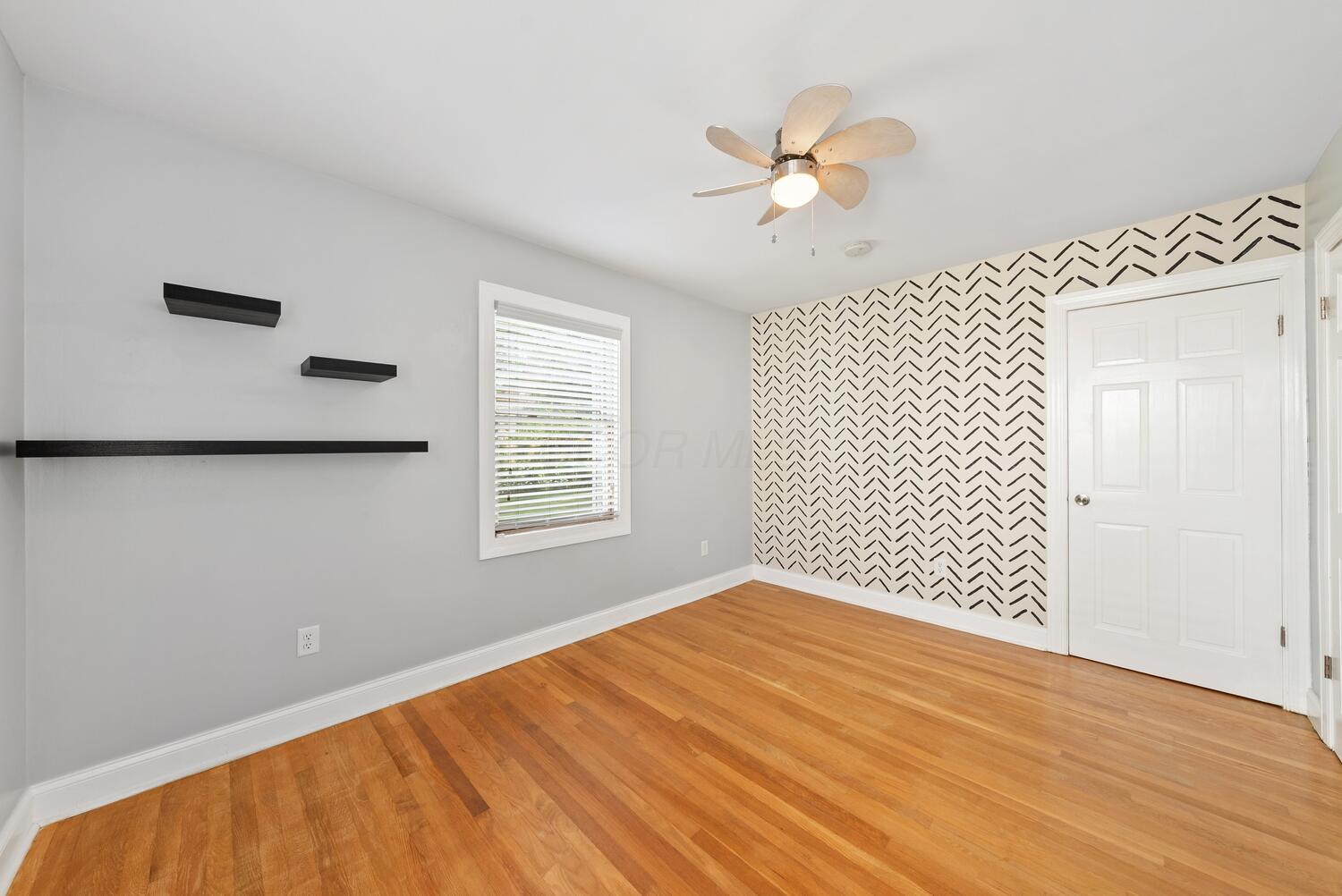 122 W Henderson Road