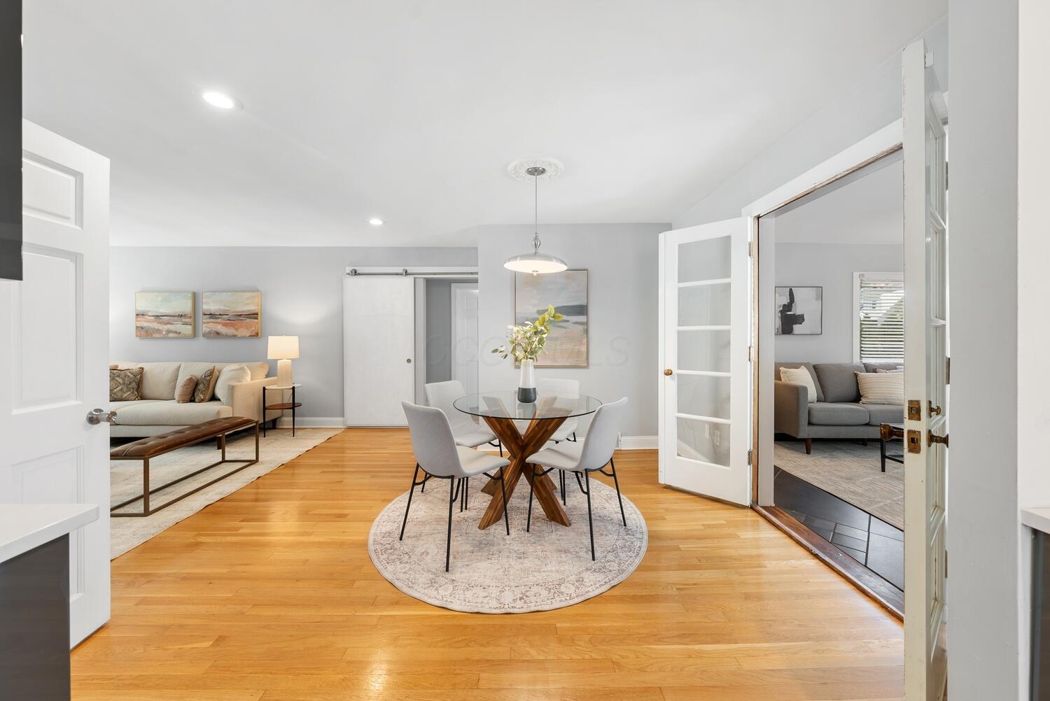 122 W Henderson Road