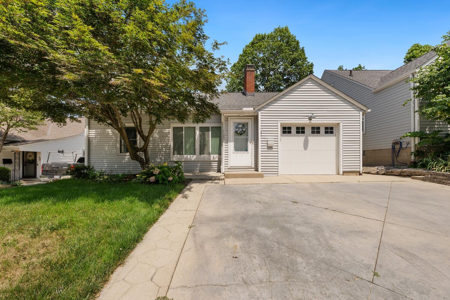 122 W Henderson Road