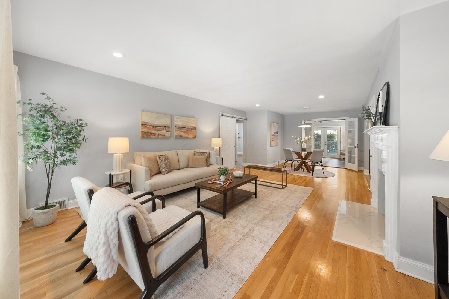 122 W Henderson Road