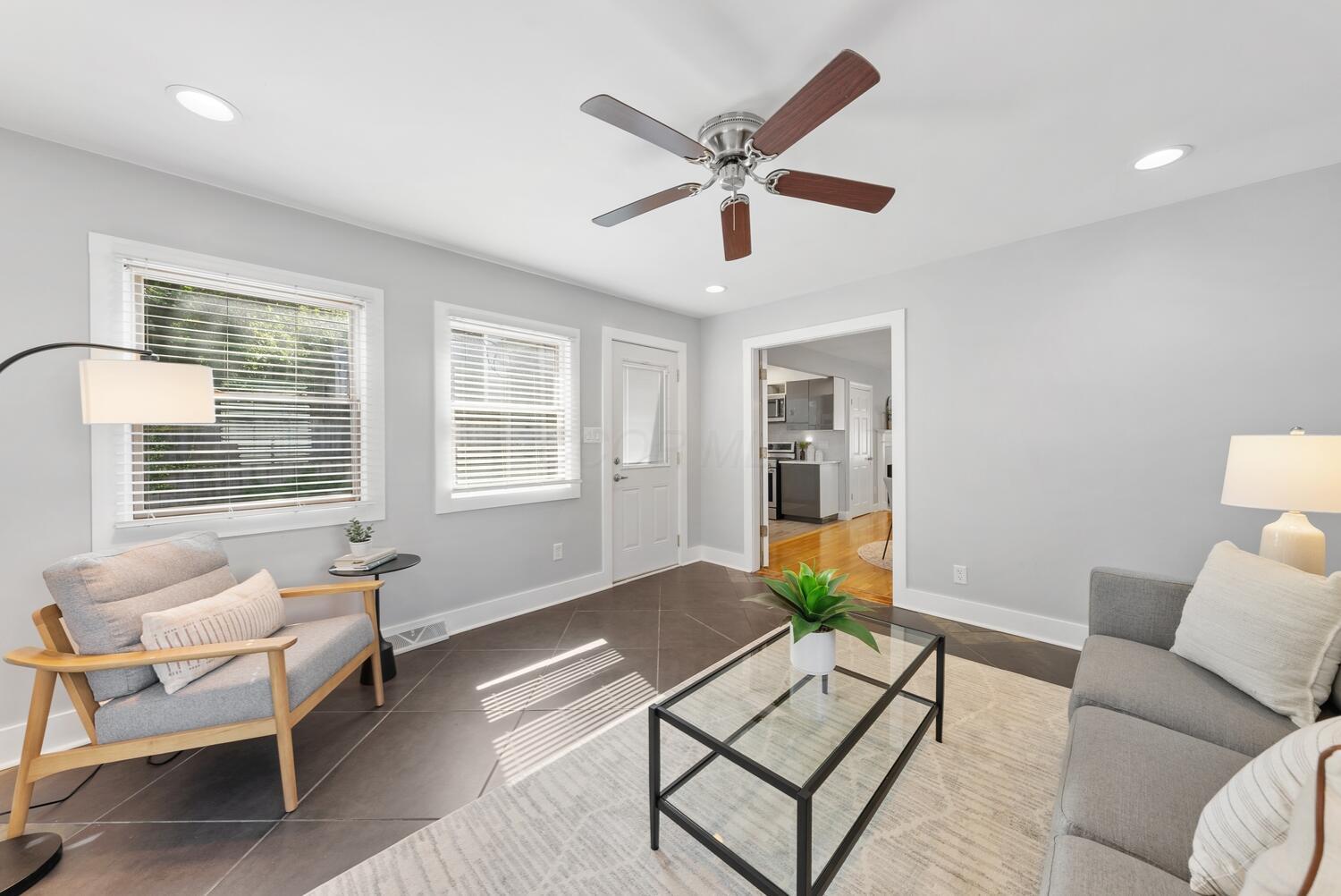 122 W Henderson Road